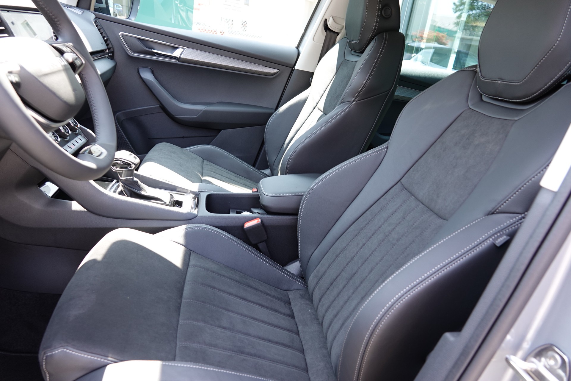 SKODA Karoq 1.5 TSI Dynamic DSG - 11