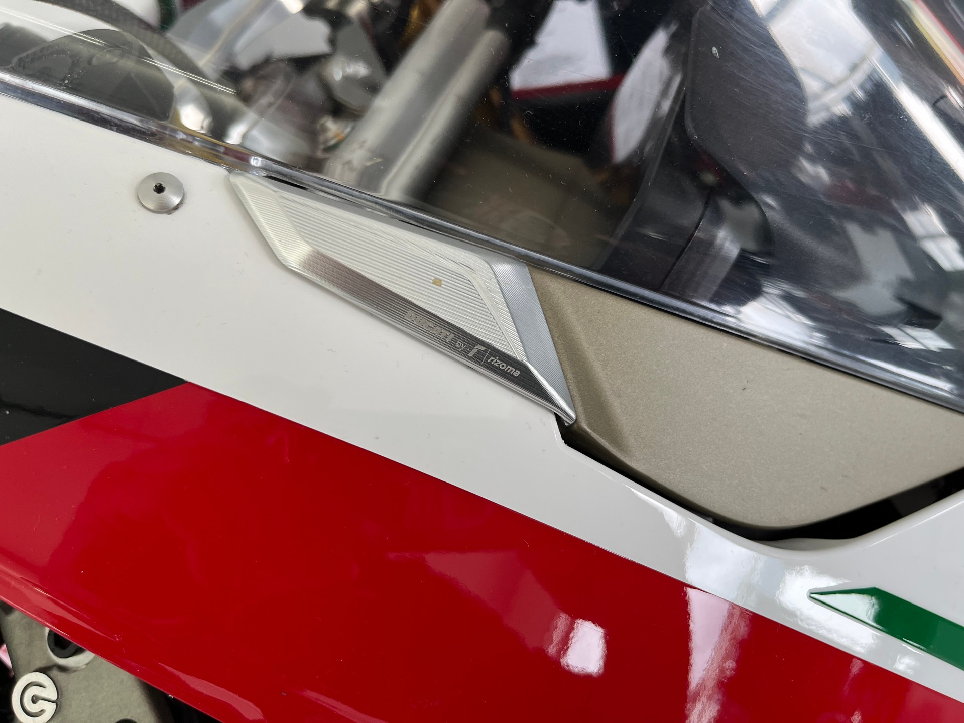 DUCATI Panigale 1103 V4 Speciale Magnesium Wheels - 8