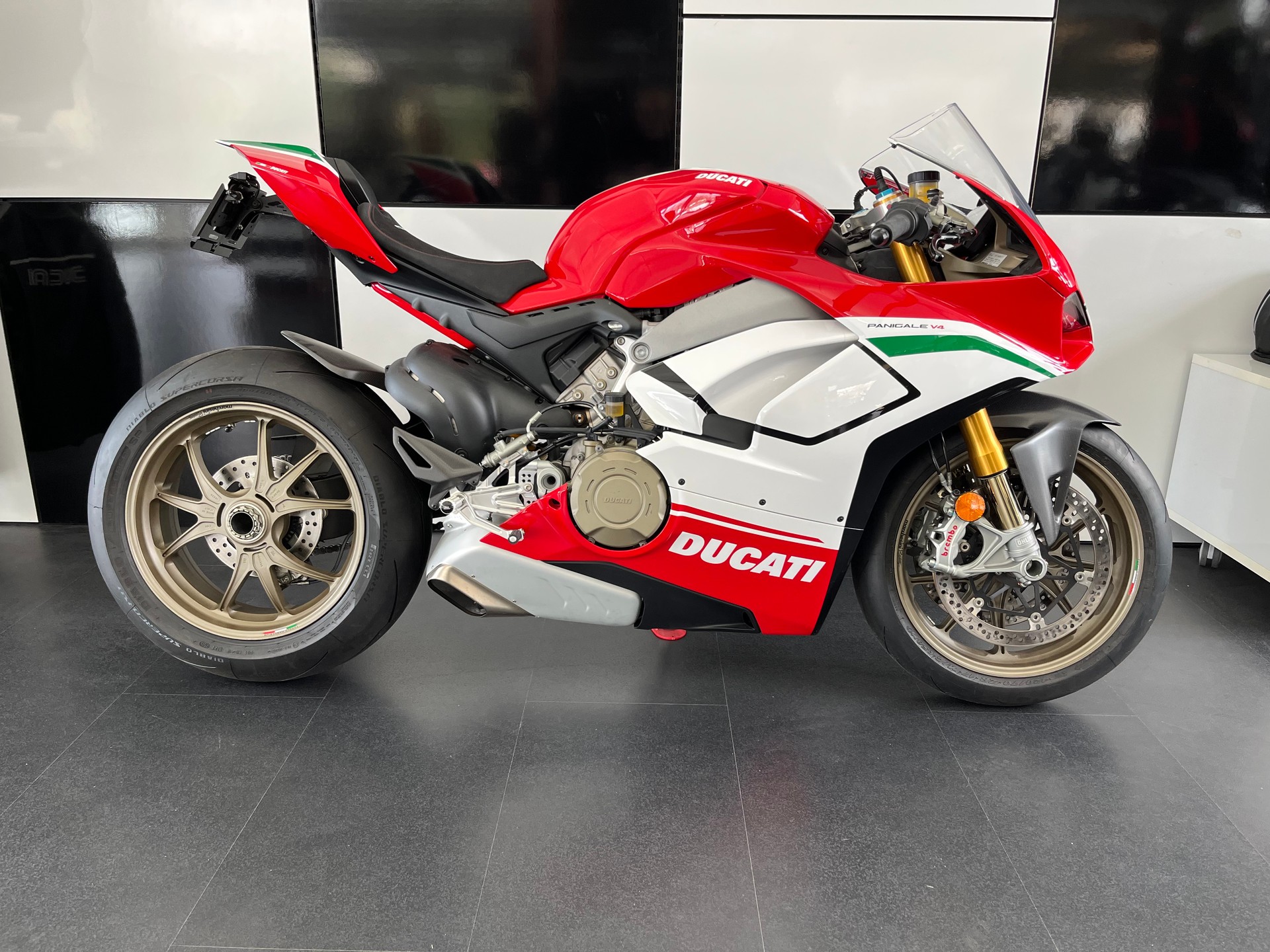DUCATI Panigale 1103 V4 Speciale Magnesium Wheels