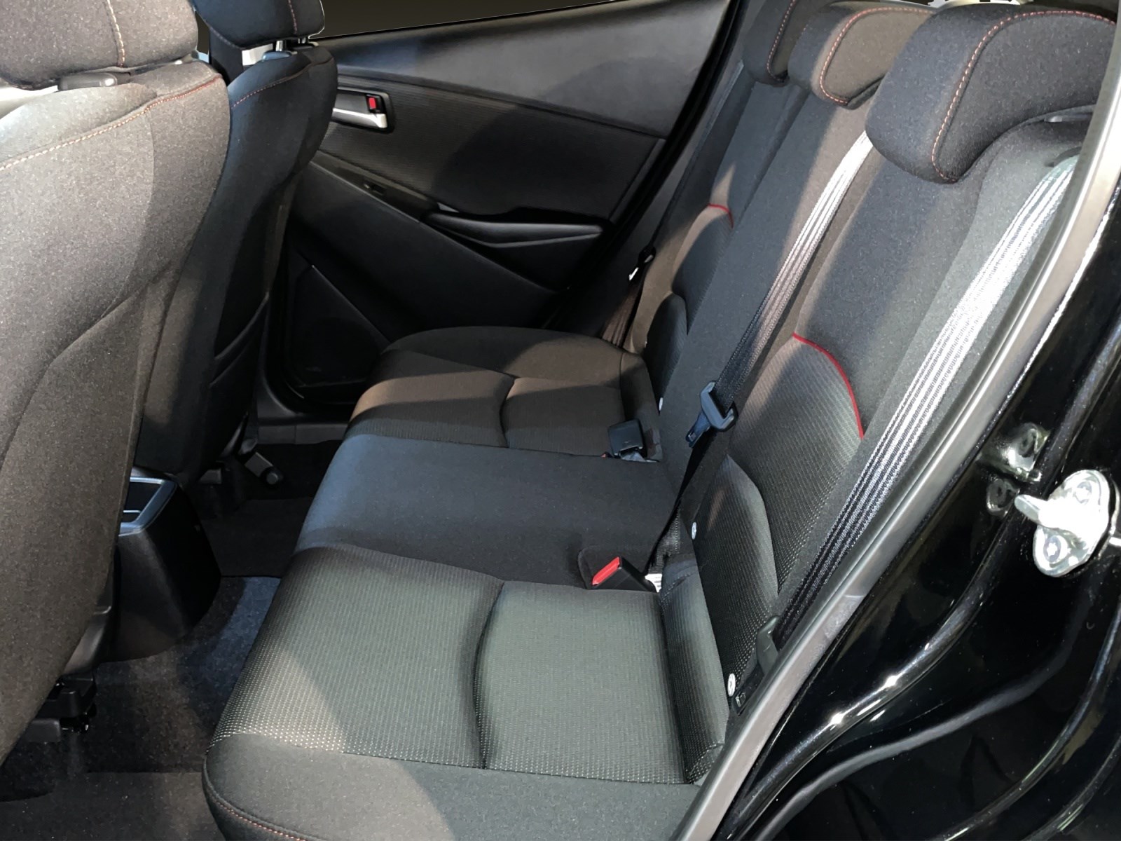 MAZDA 2 1.5 90 Homura - 12