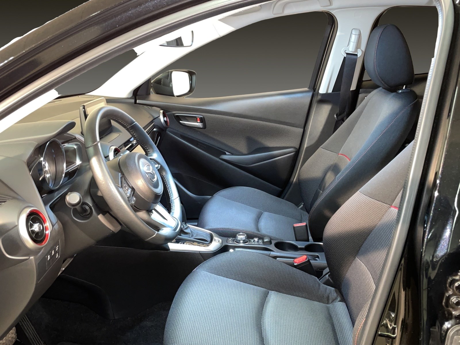 MAZDA 2 1.5 90 Homura - 6