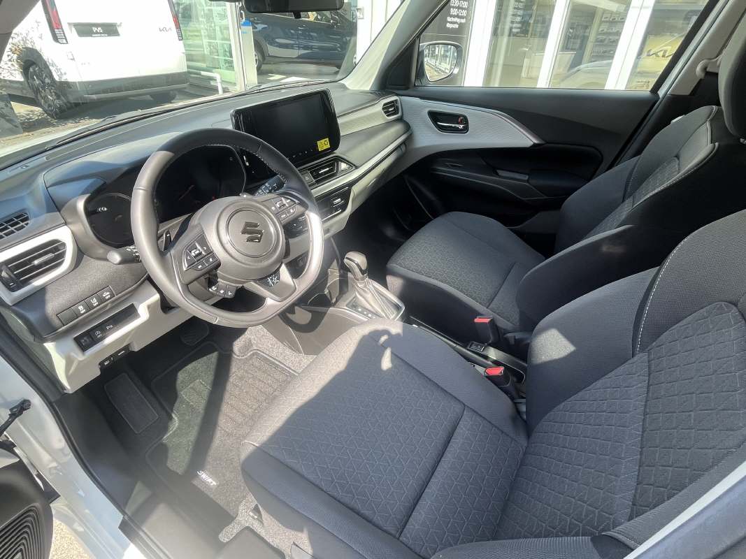 SUZUKI Swift 1.2 Sakura Top Hybrid - 3