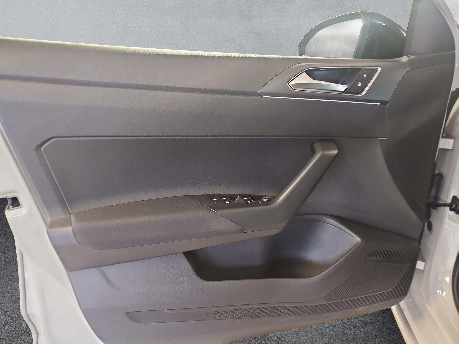 VW Taigo 1.0 TSI R-Line DSG - 17