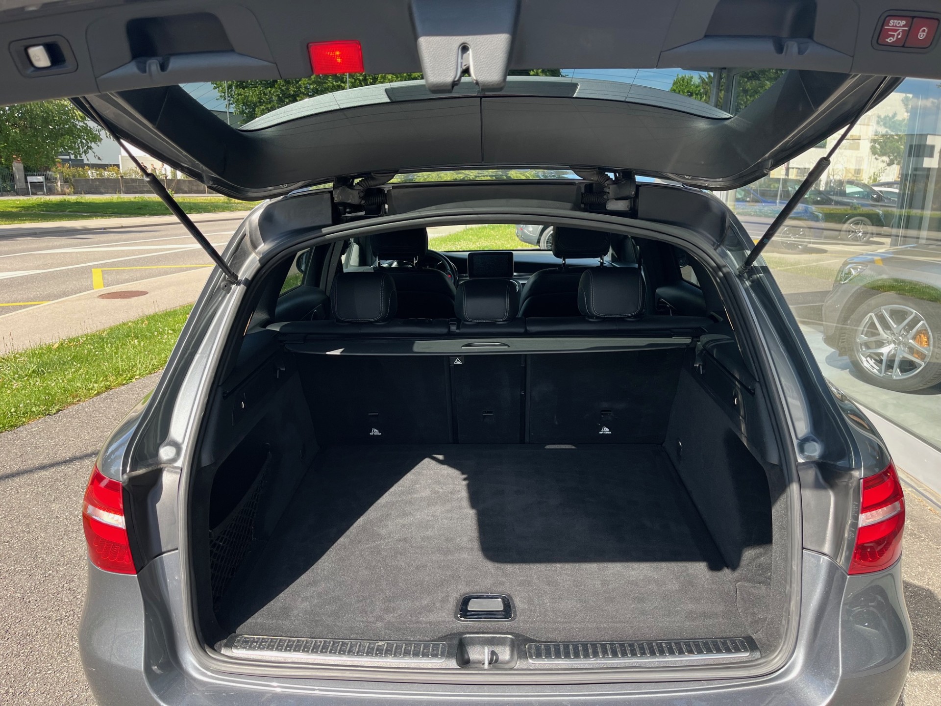 MERCEDES-BENZ GLC 250 d AMG Line 4Matic 9G-Tronic - 17