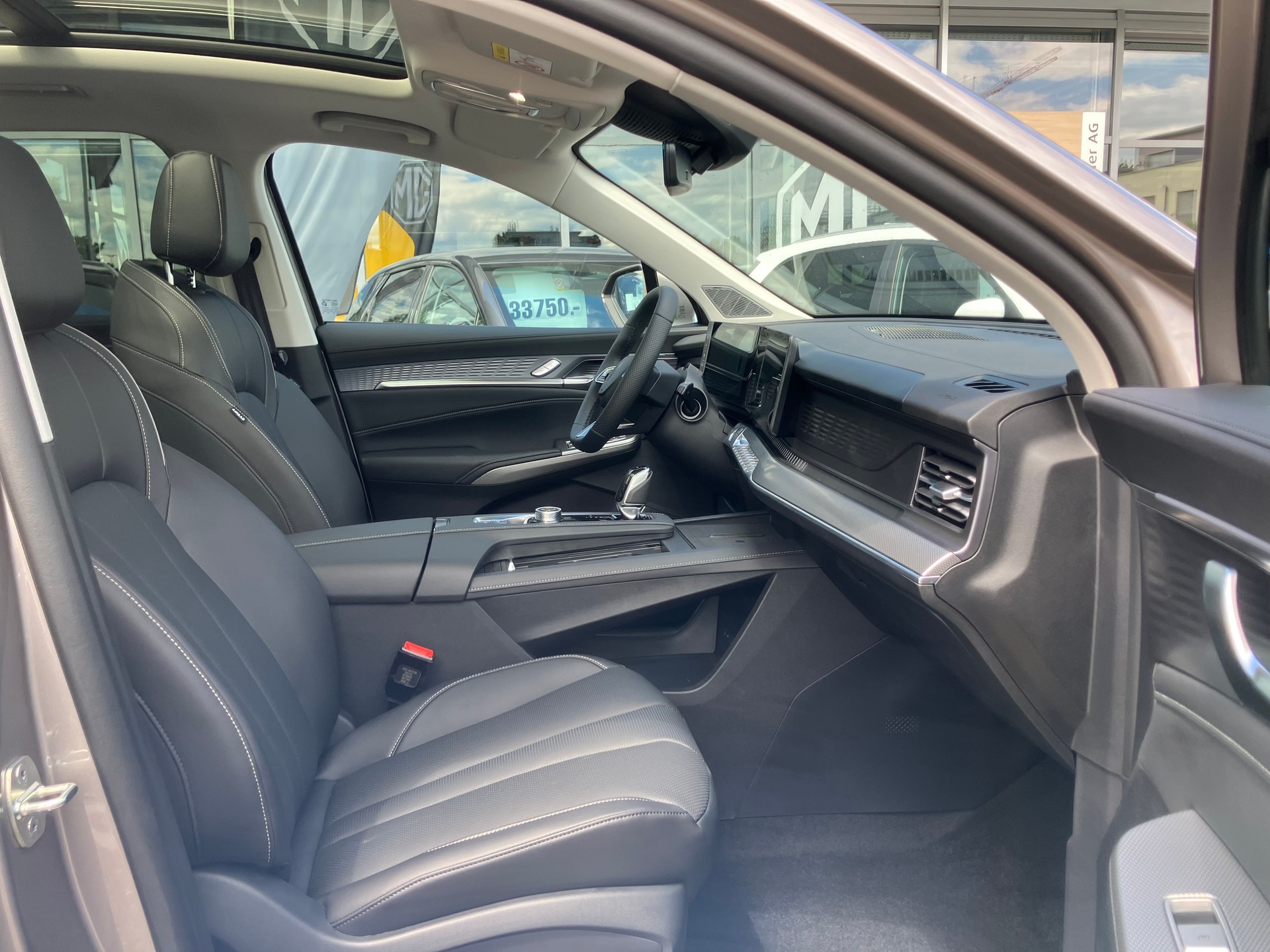 MG S9 1.5 T PHEV Premium - 10