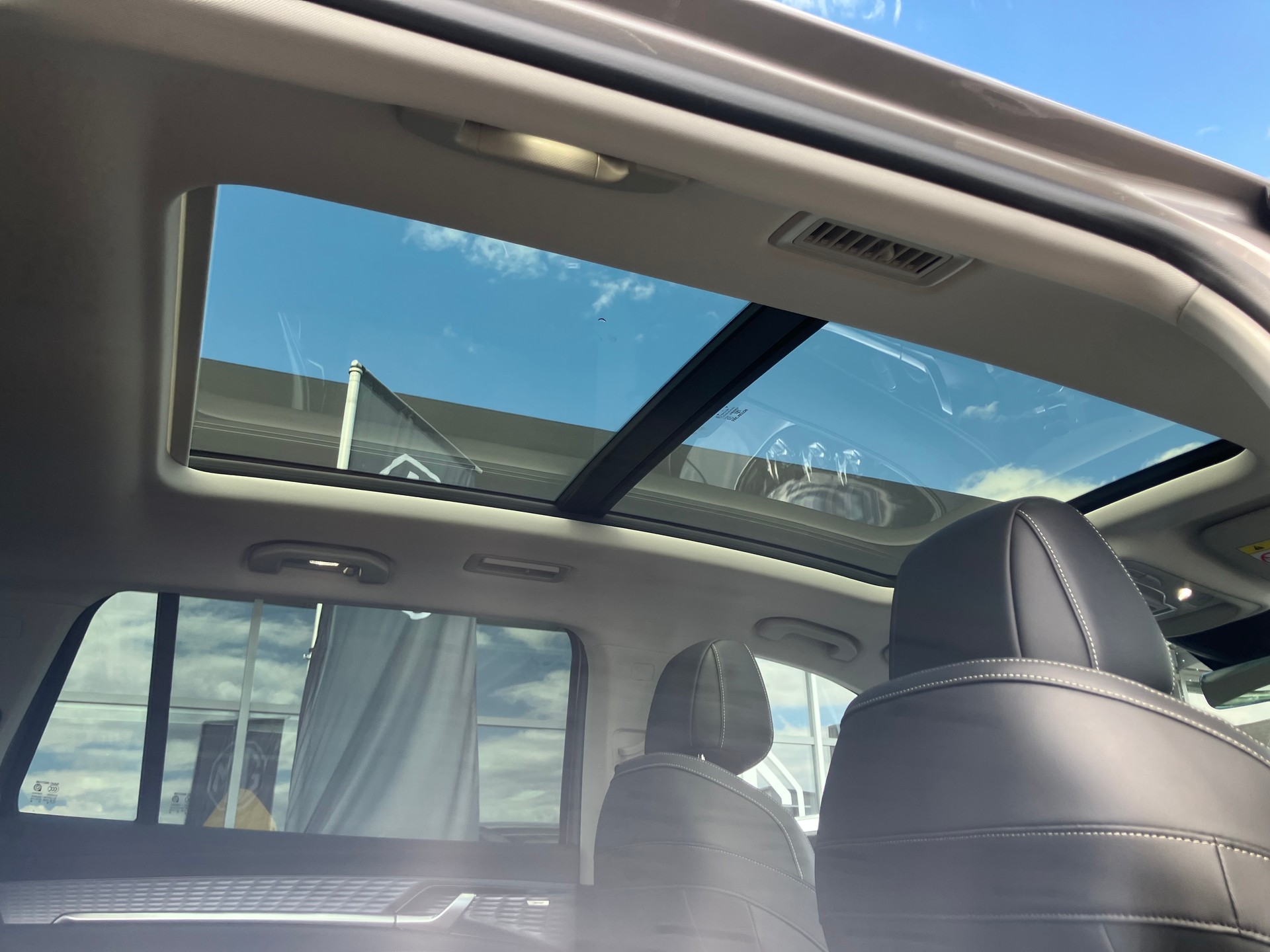 MG S9 1.5 T PHEV Premium - 6