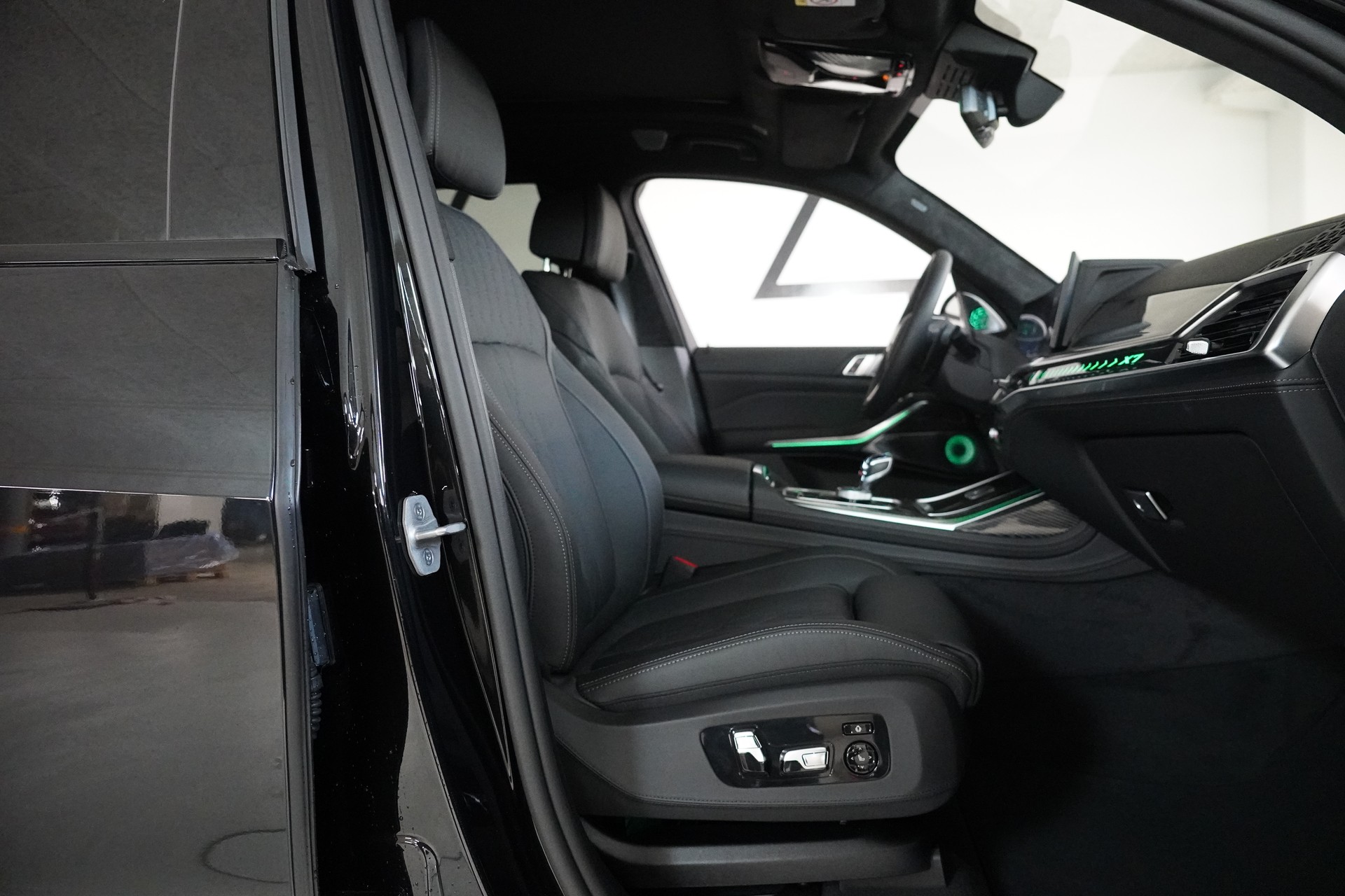 BMW-ALPINA XB 7 4.4 48V Allrad - 15