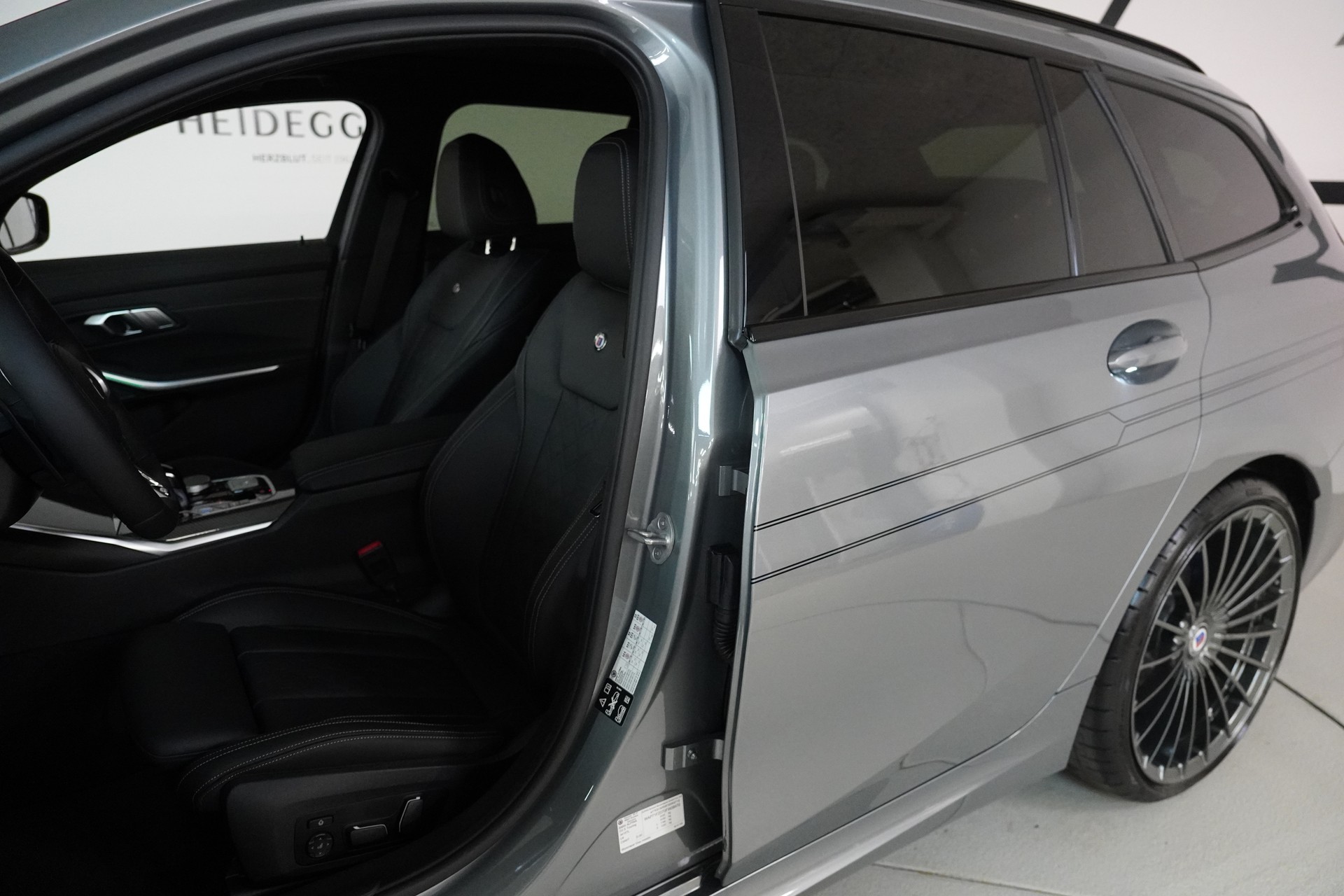 BMW-ALPINA D3 S BiTurbo Touring 3.0d xDrive Switch-Tronic - 12