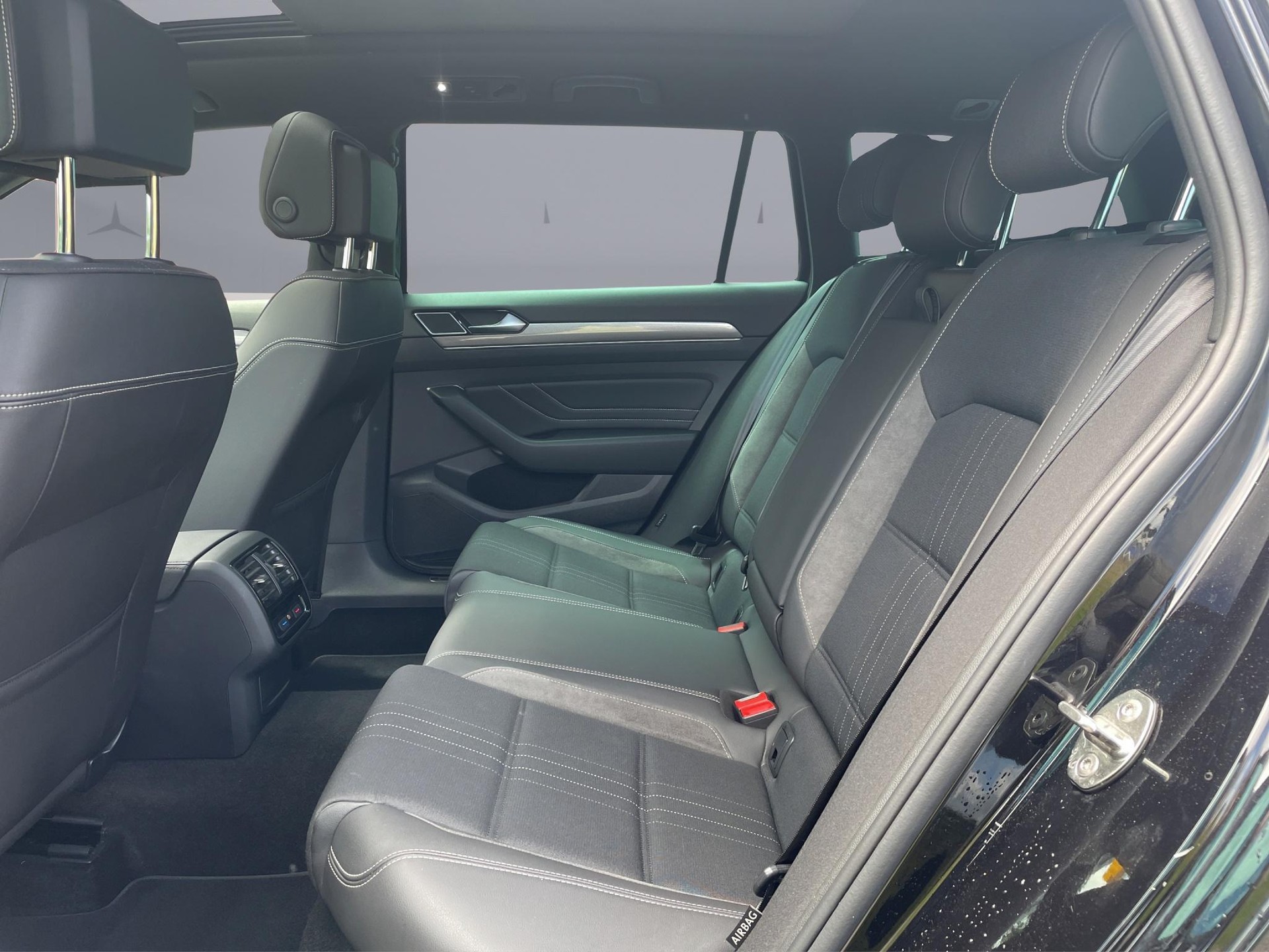 VW Passat Variant 2.0 TSI Alltrack DSG 4m - 13