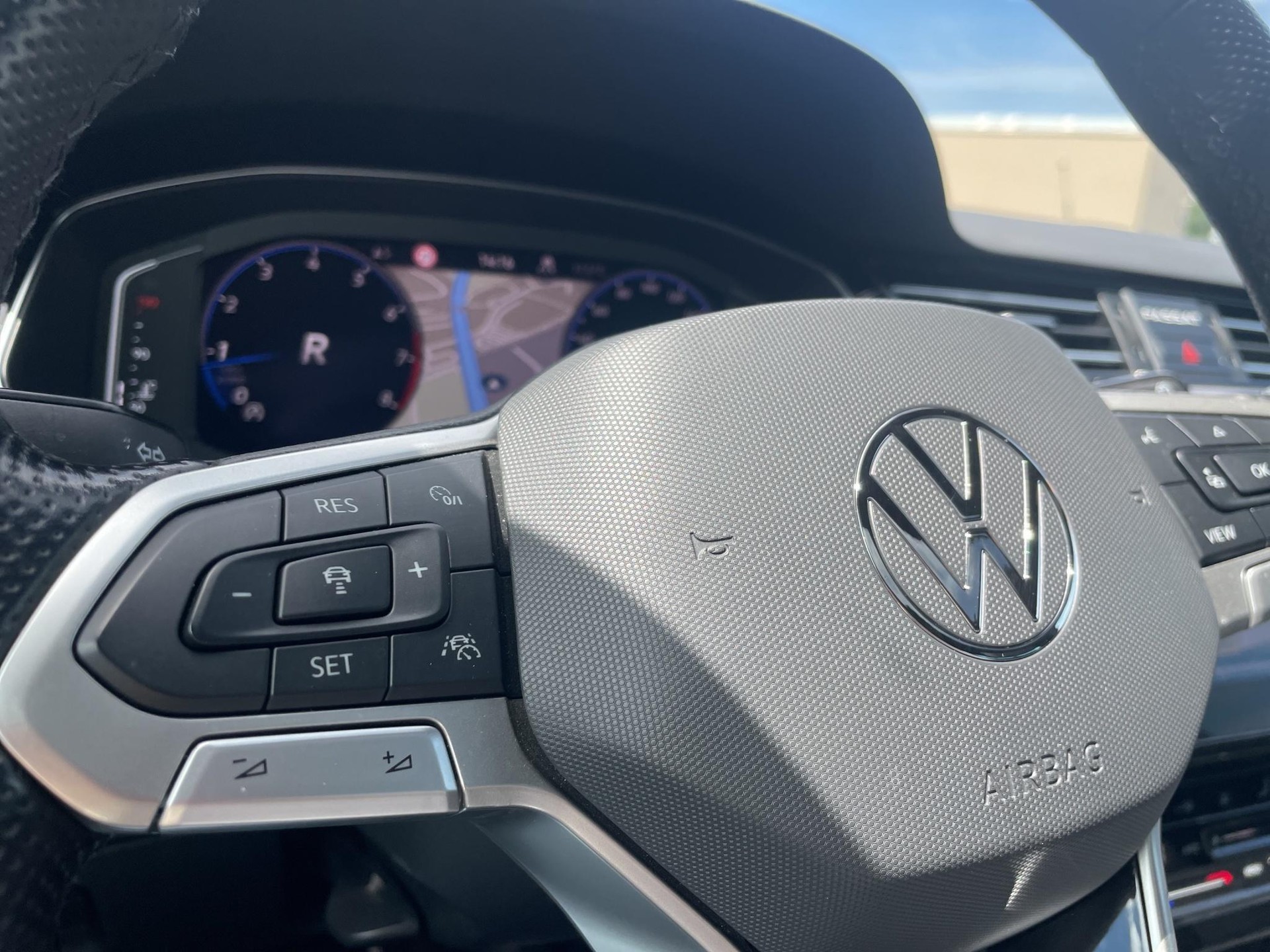 VW Passat Variant 2.0 TSI Alltrack DSG 4m - 22