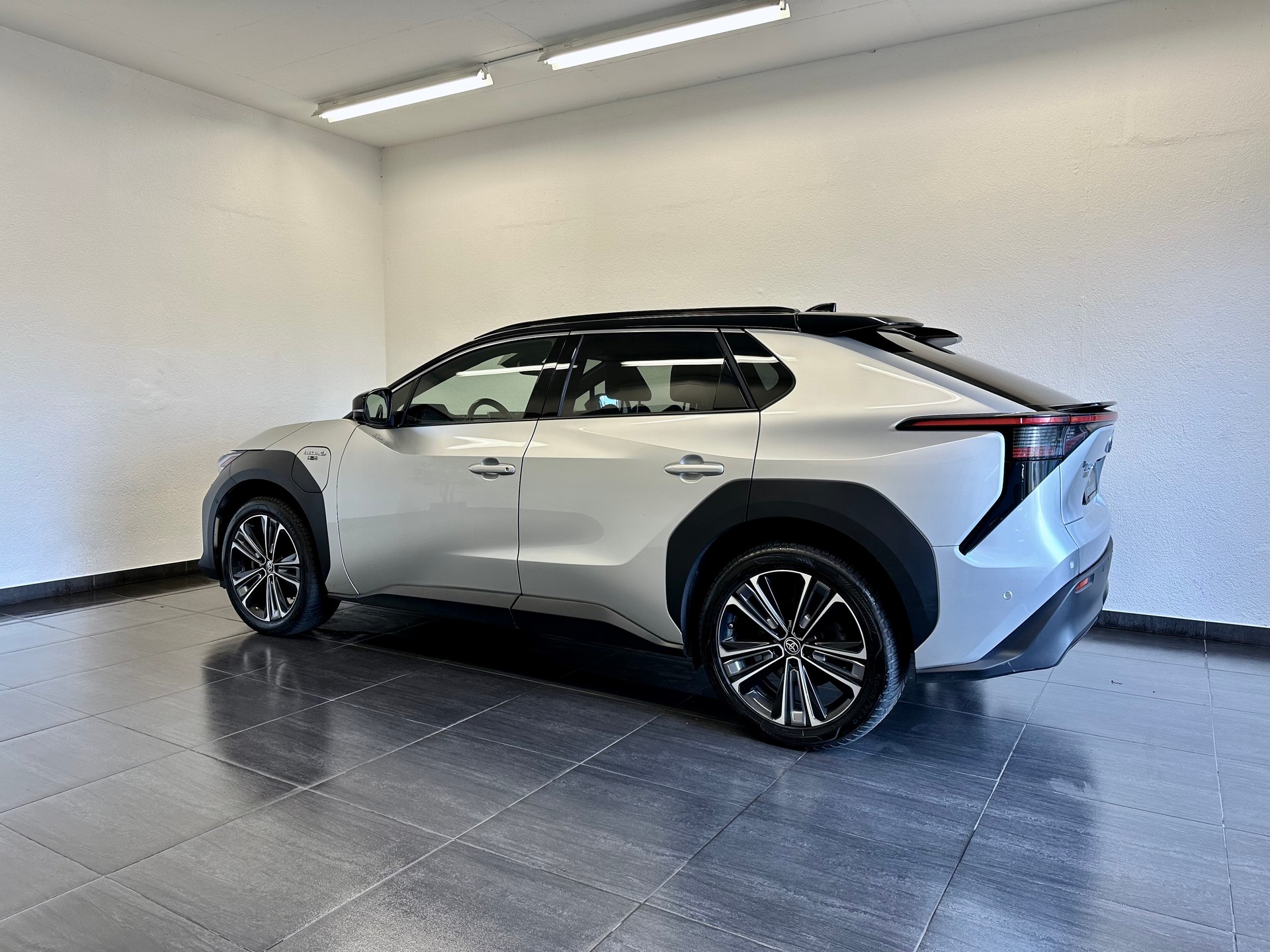 TOYOTA bZ4X Premium 71,4 kWh 4WD - 7
