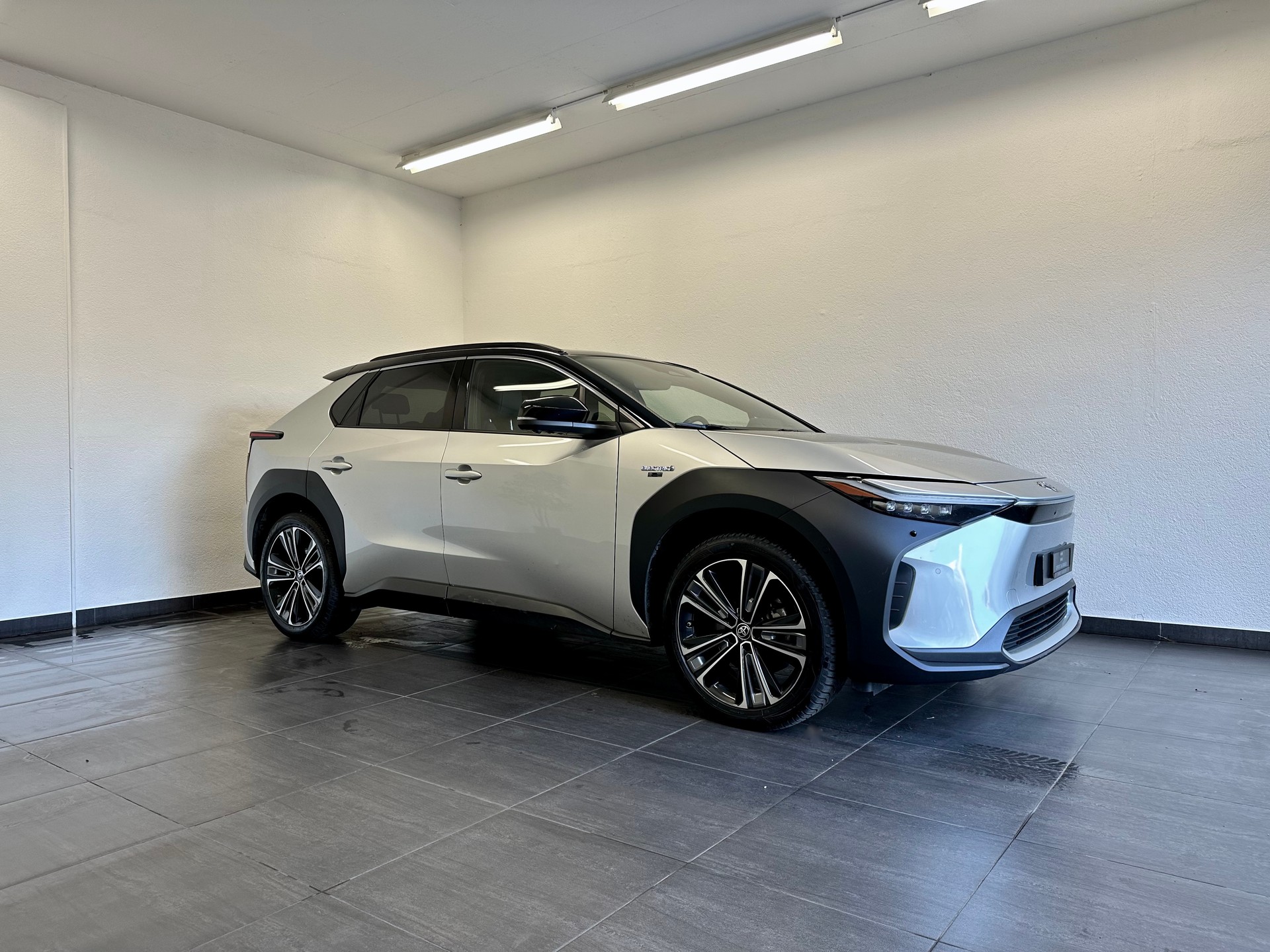 TOYOTA bZ4X Premium 71,4 kWh 4WD