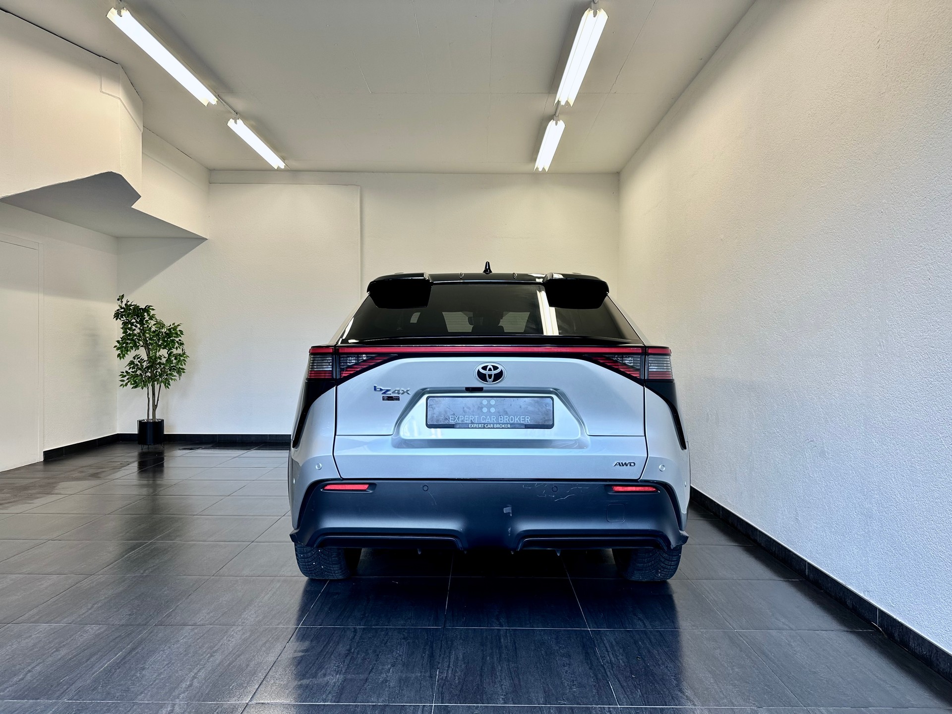 TOYOTA bZ4X Premium 71,4 kWh 4WD - 9