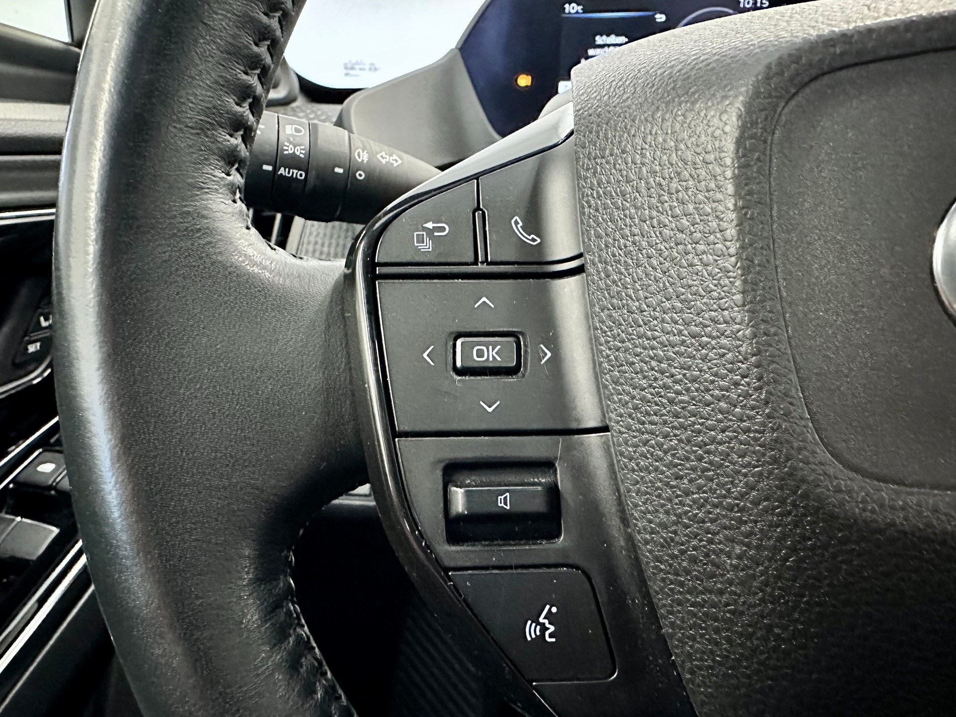 TOYOTA bZ4X Premium 71,4 kWh 4WD - 14