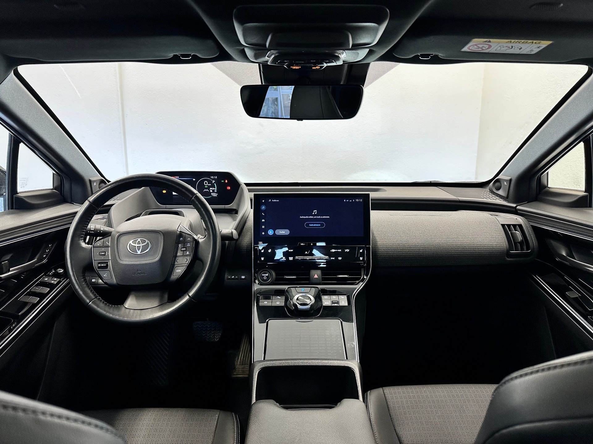 TOYOTA bZ4X Premium 71,4 kWh 4WD - 12