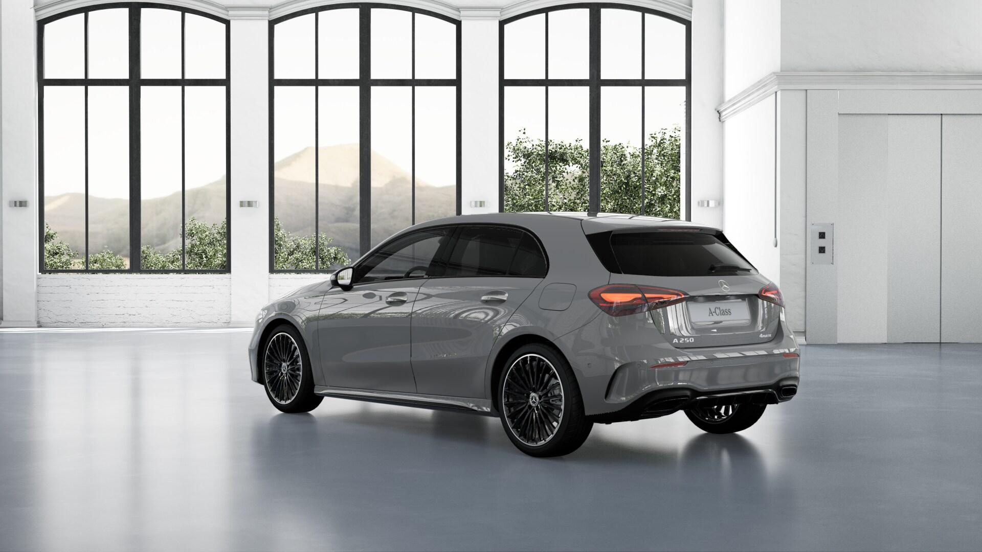 MERCEDES-BENZ A 250 AMG Line 4m - 3