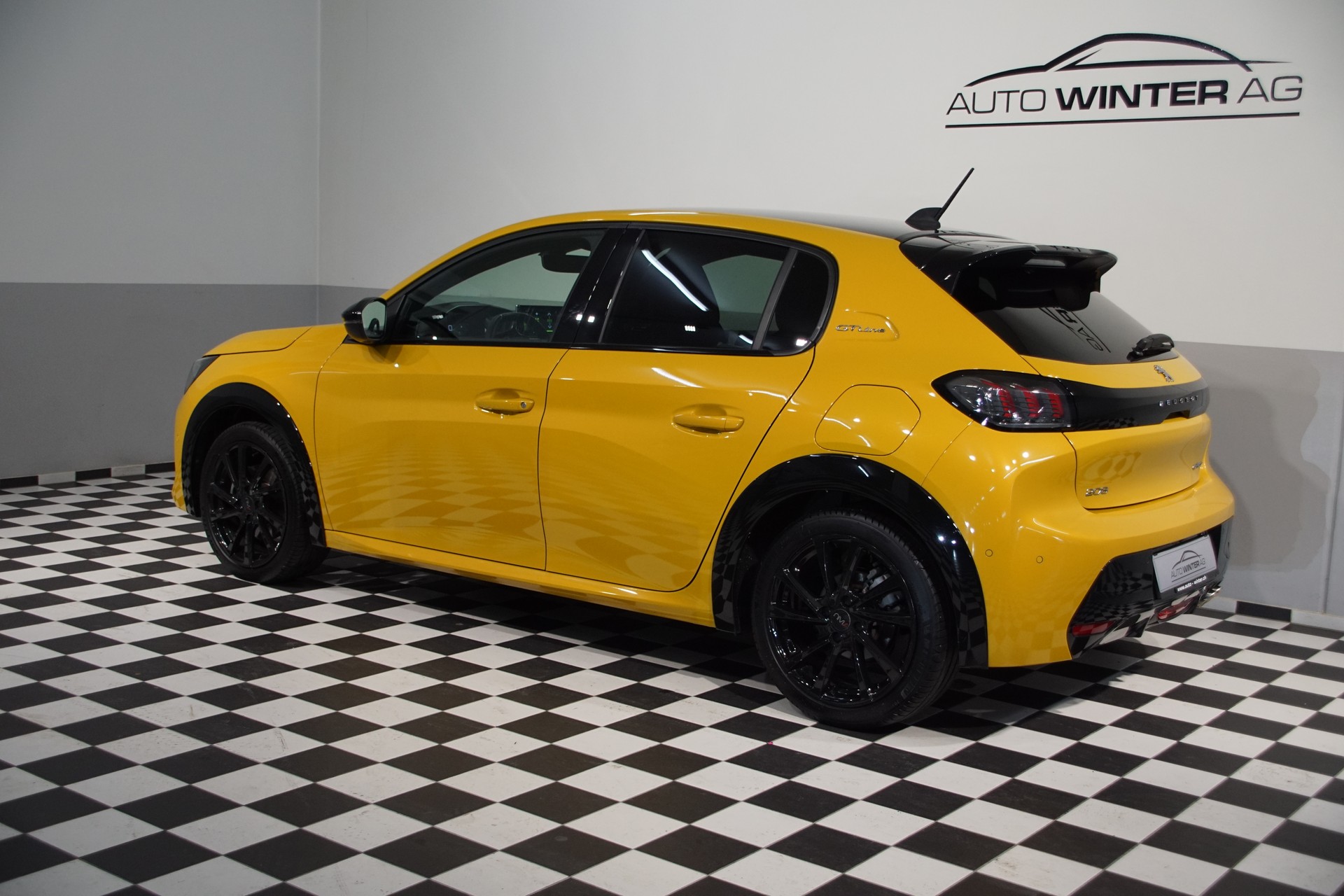 PEUGEOT 208 1.2 PureTech GT Line EAT8 - 9