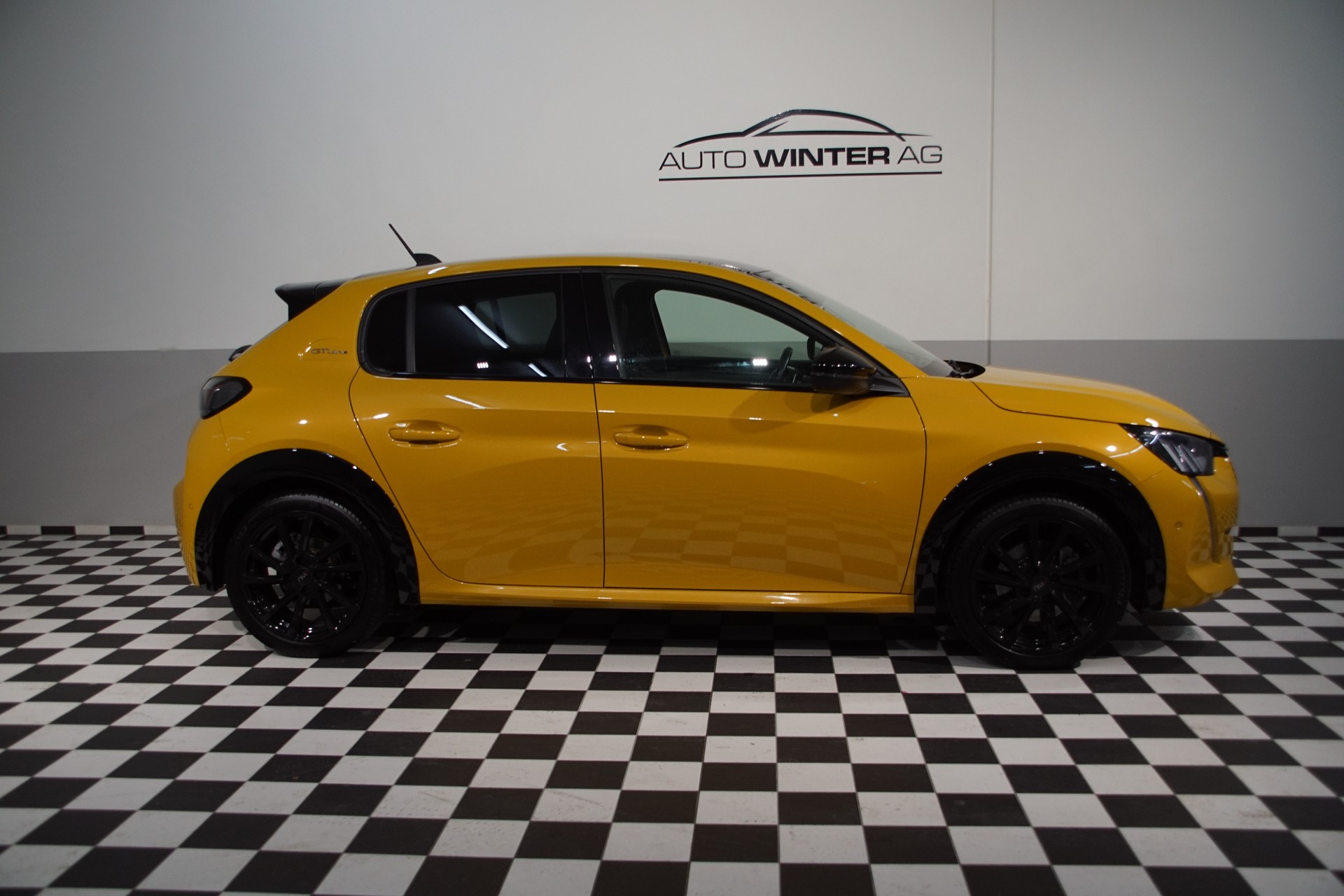 PEUGEOT 208 1.2 PureTech GT Line EAT8 - 6