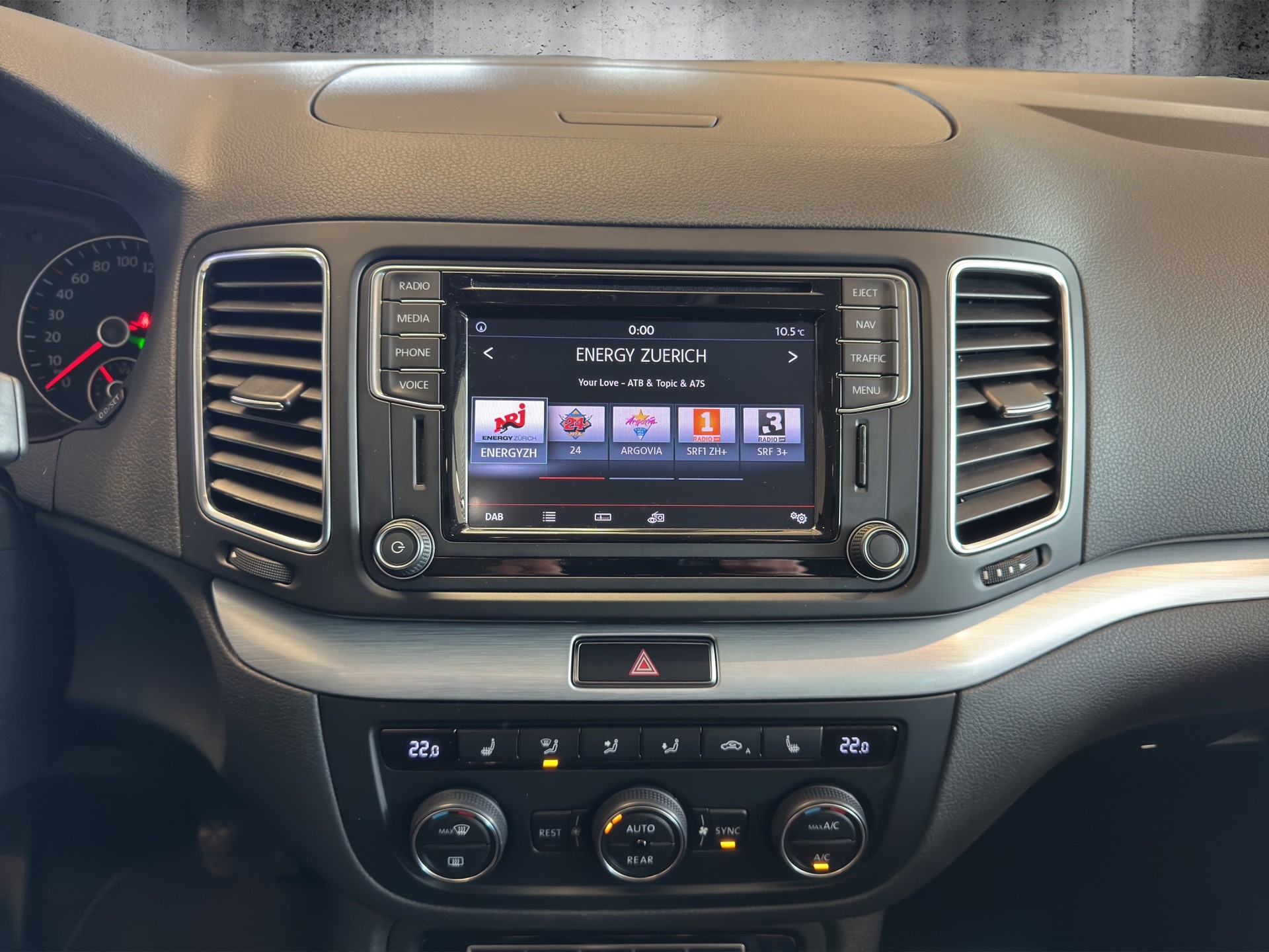 VW Sharan 1.4 TSI BlMT Comfortline DSG - 9