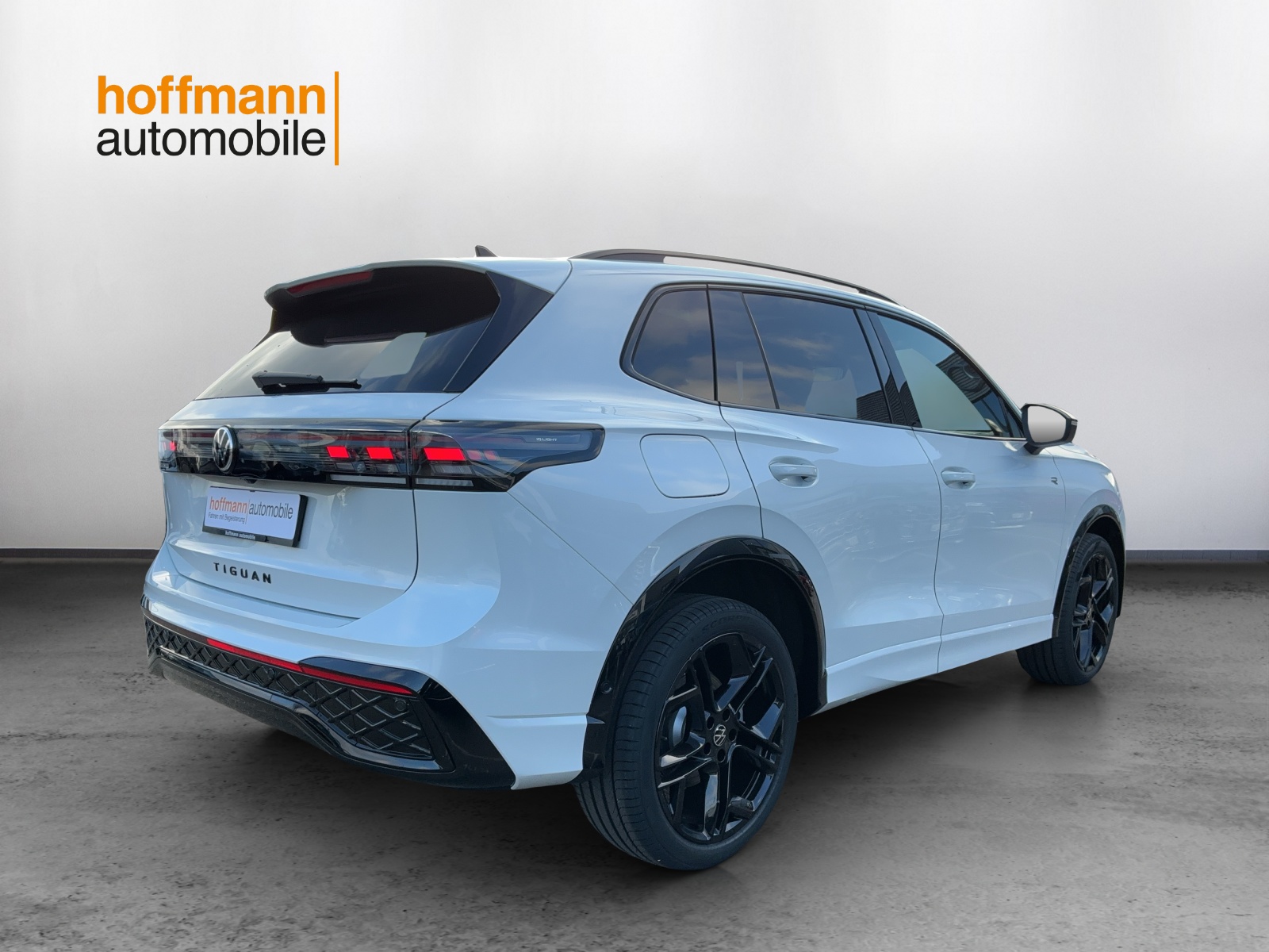 VW Tiguan 2.0 TSI DSG R-Line United 4Motion - 4