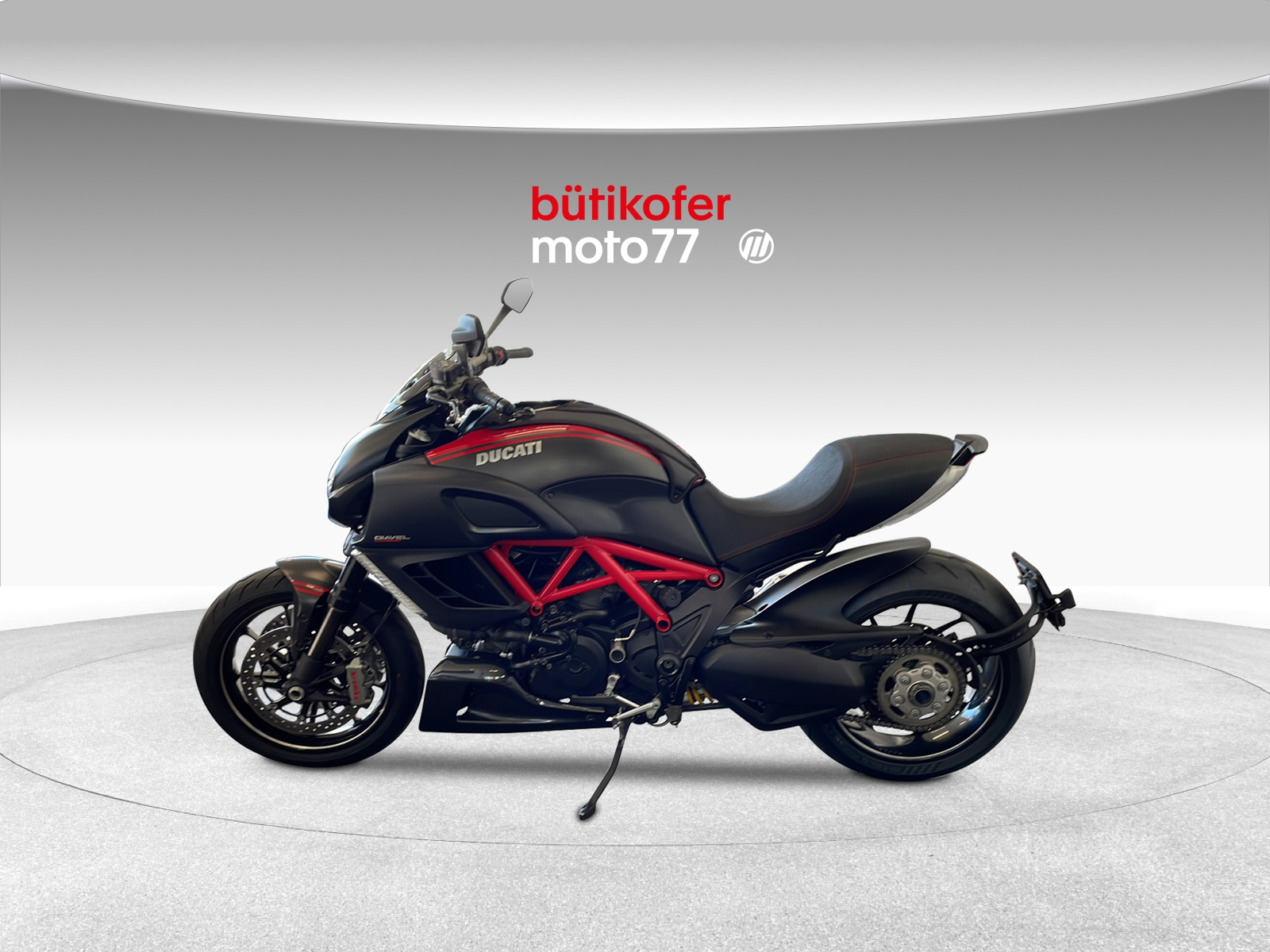 DUCATI 1200 Diavel Carbon ABS - 4
