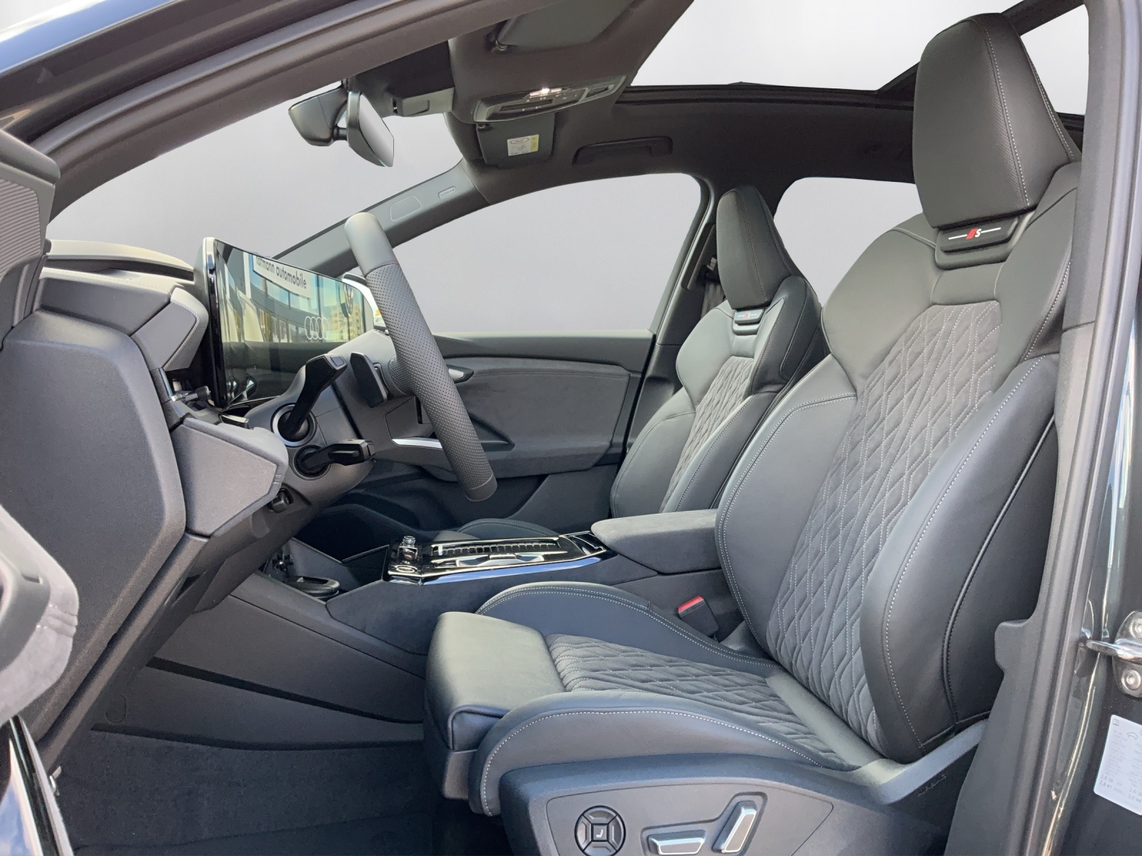 AUDI Q6 e-tron quattro - 10