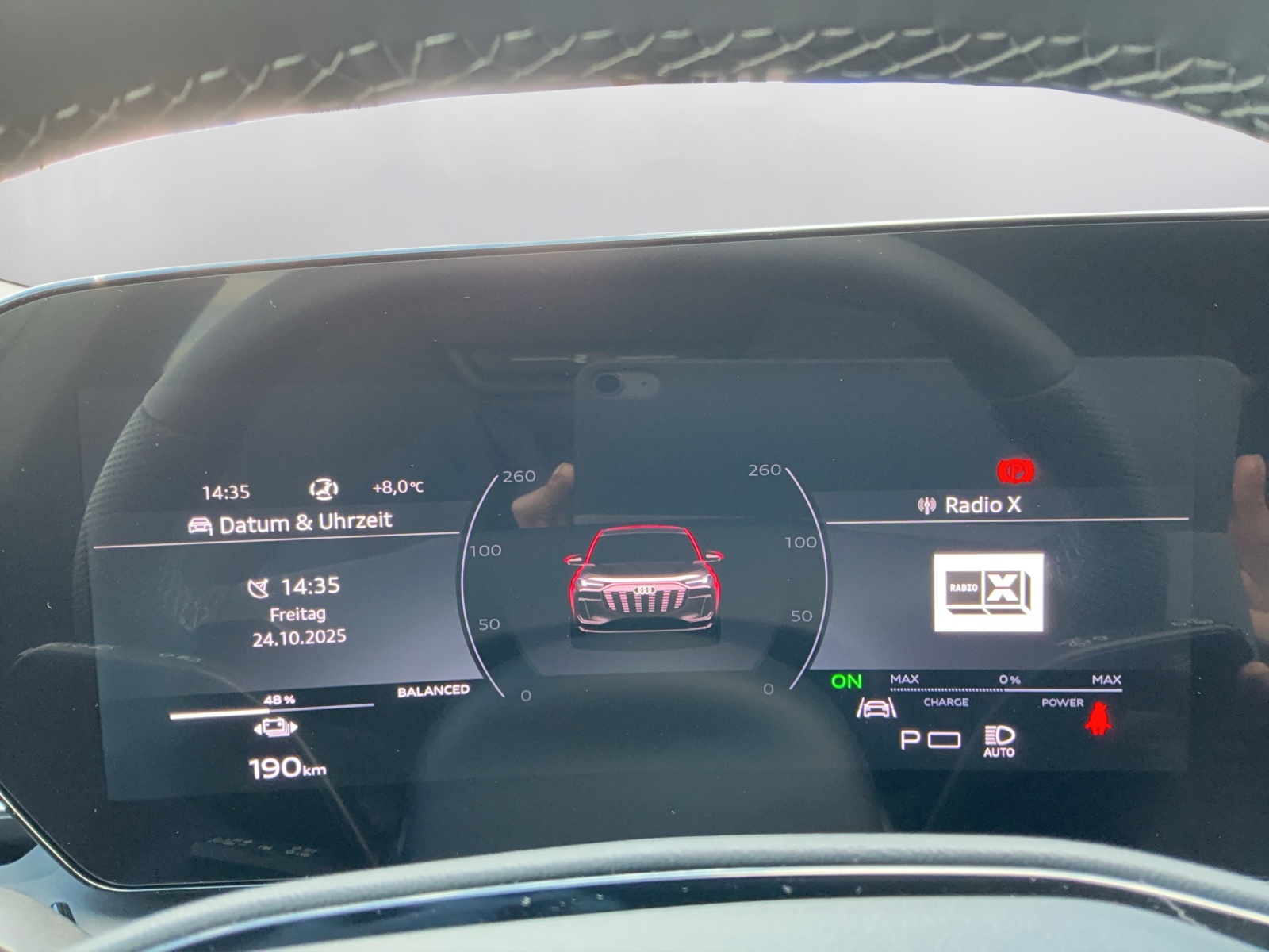 AUDI Q6 e-tron quattro - 8