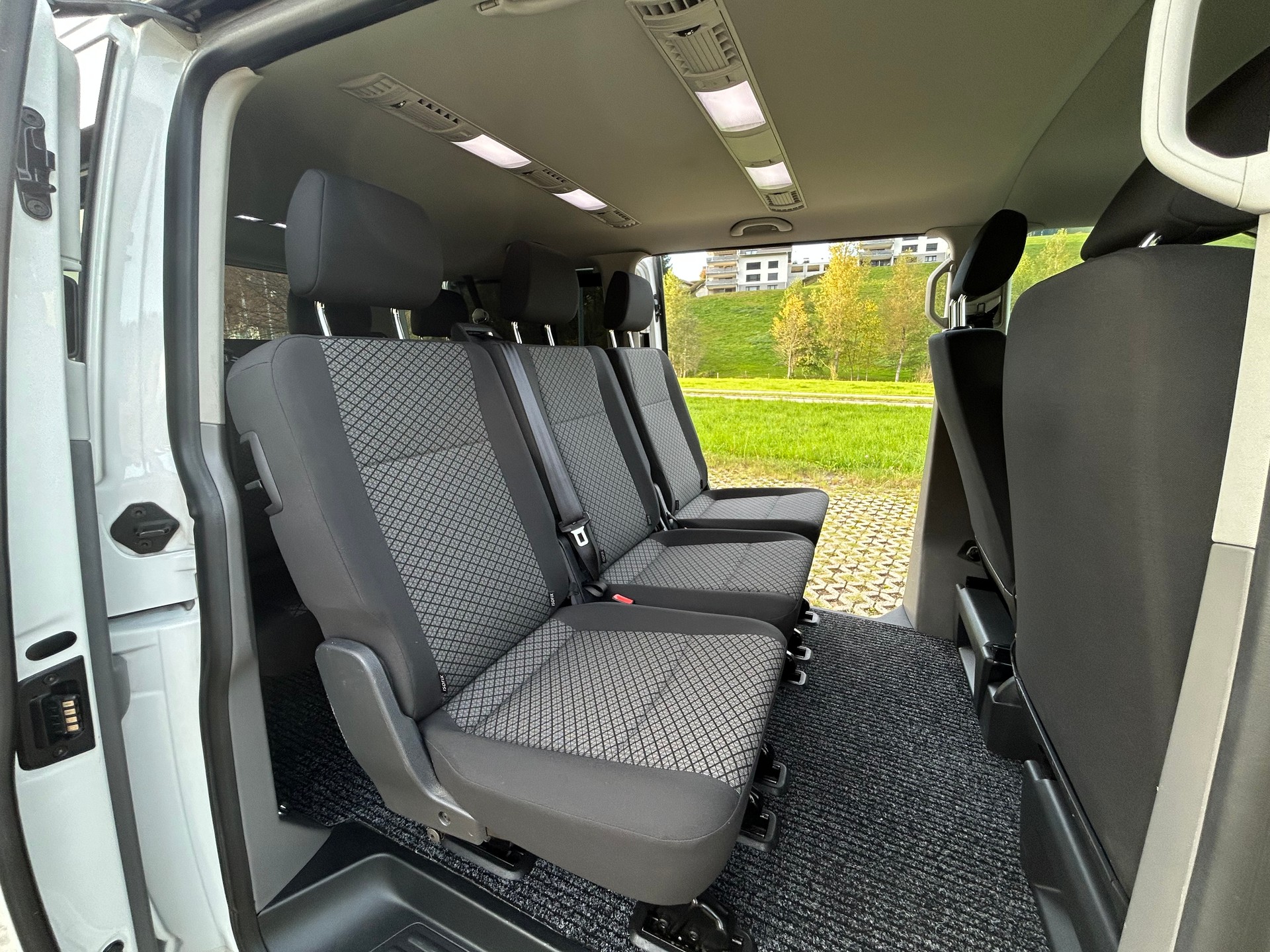VW T6.1 2.0 TDI Caravelle 4Motion - 10