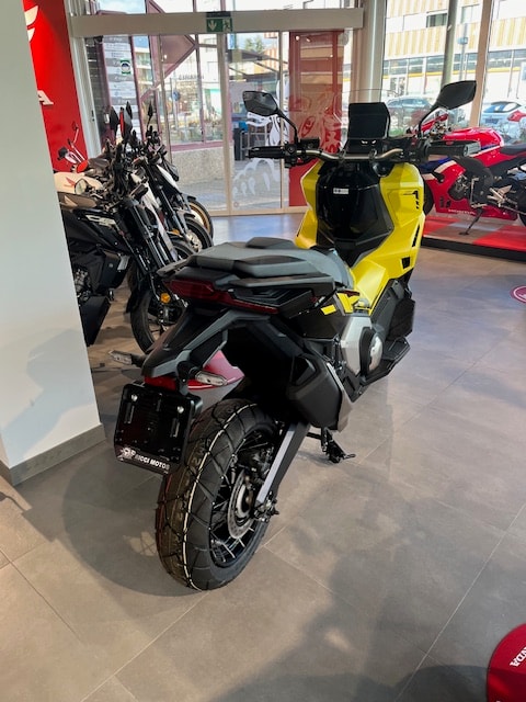 HONDA X-ADV 750 - 7