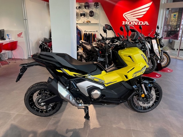 HONDA X-ADV 750 - 4