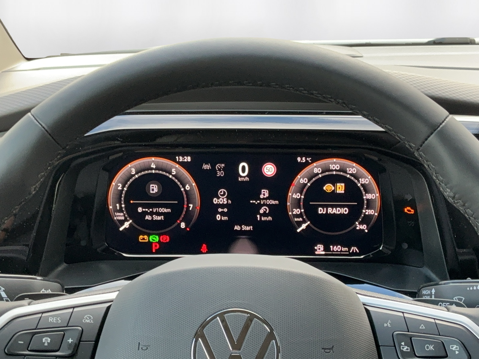 VW Multivan 2.0 TSI Life DSG - 8