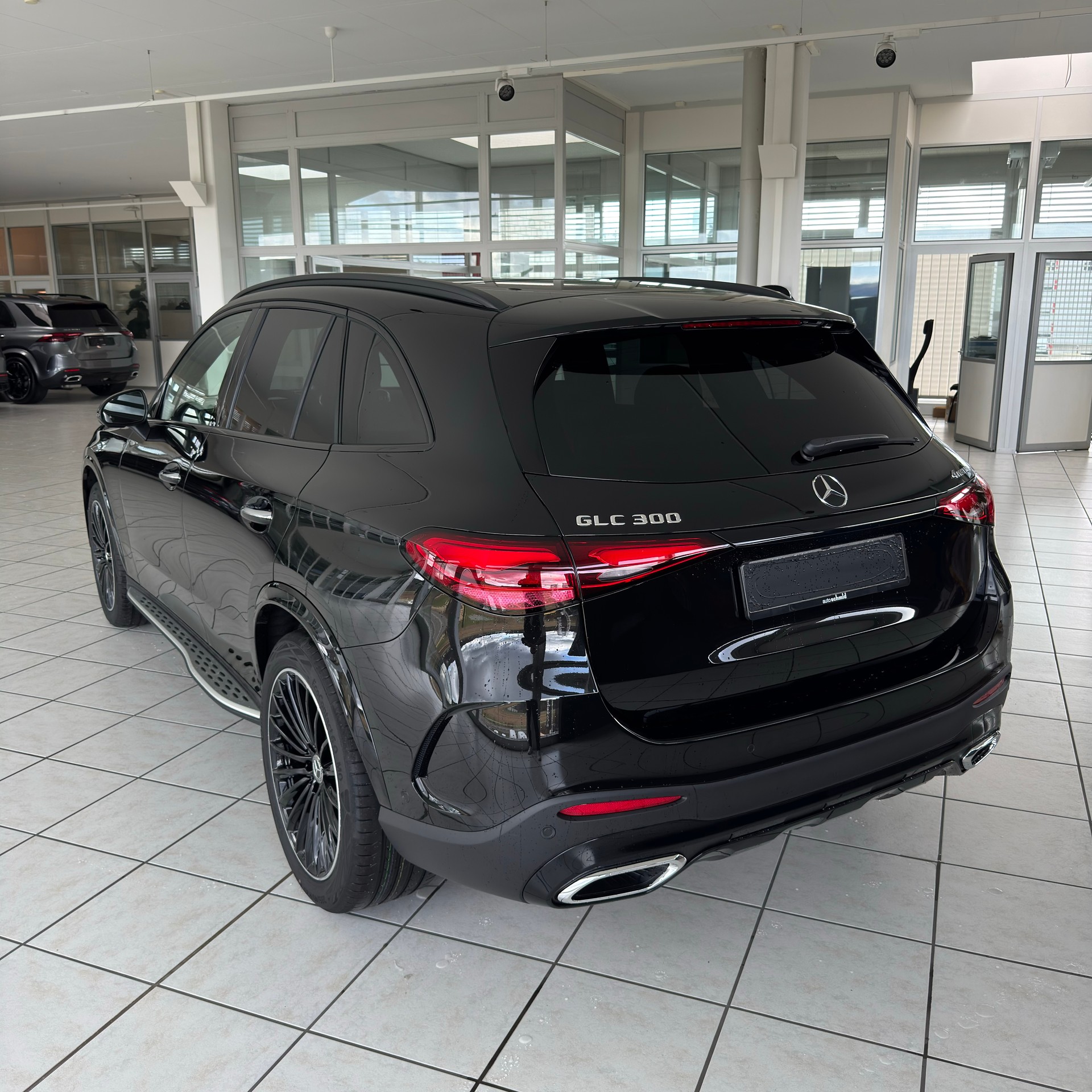 MERCEDES-BENZ GLC 300 4MATIC - 5