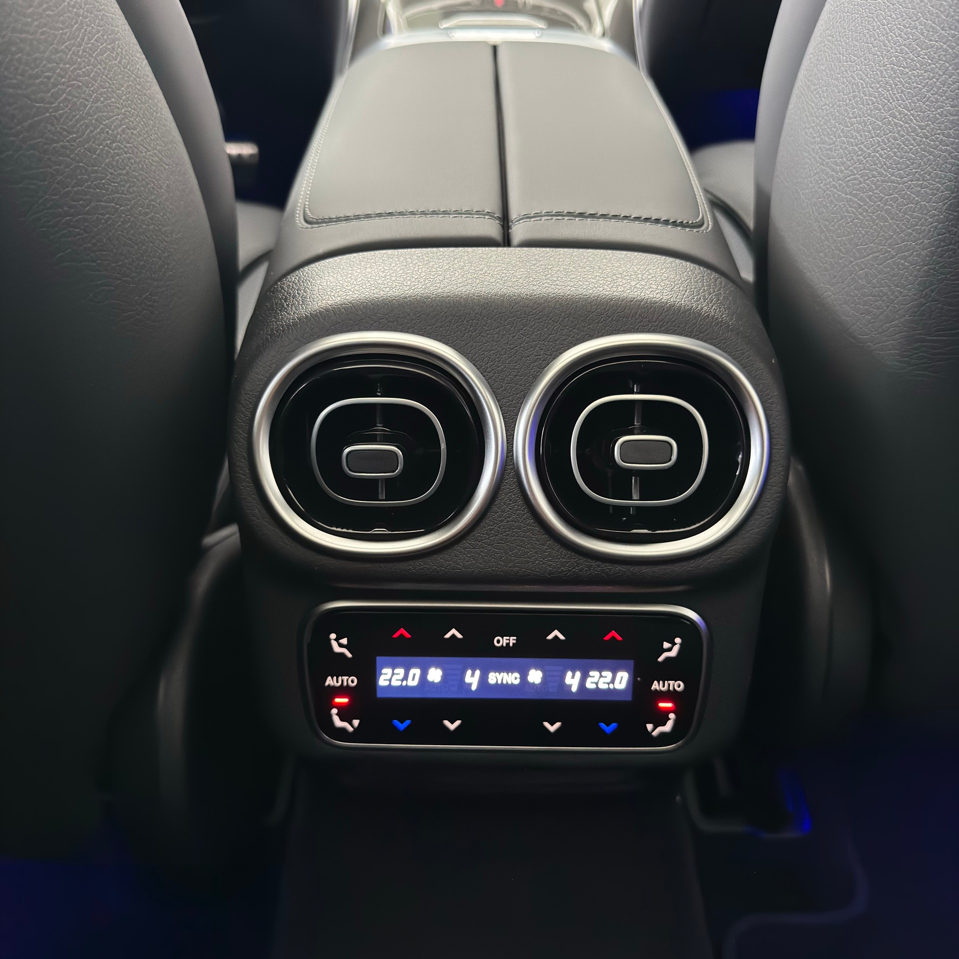 MERCEDES-BENZ GLC 300 4MATIC - 16