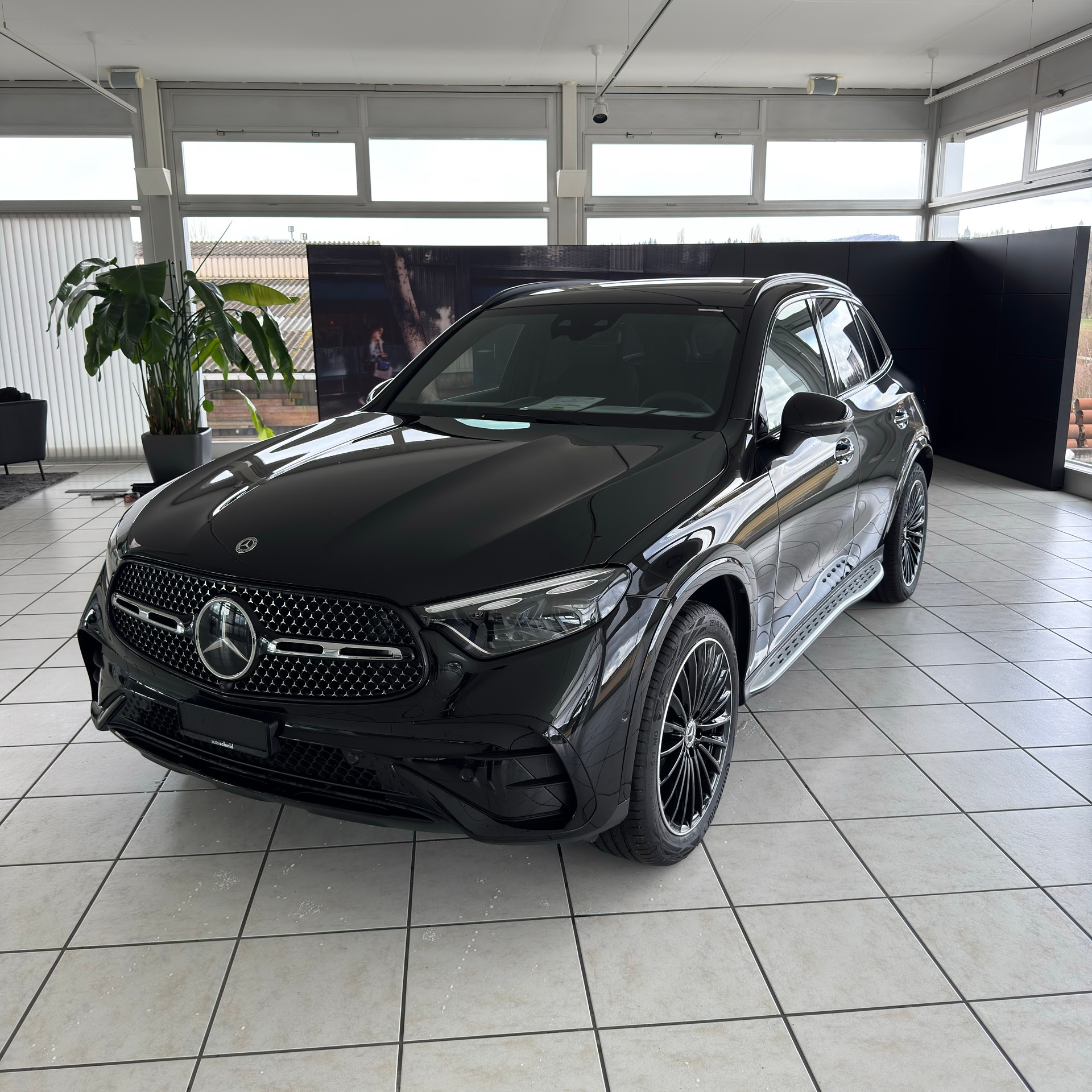 MERCEDES-BENZ GLC 300 4MATIC - 4