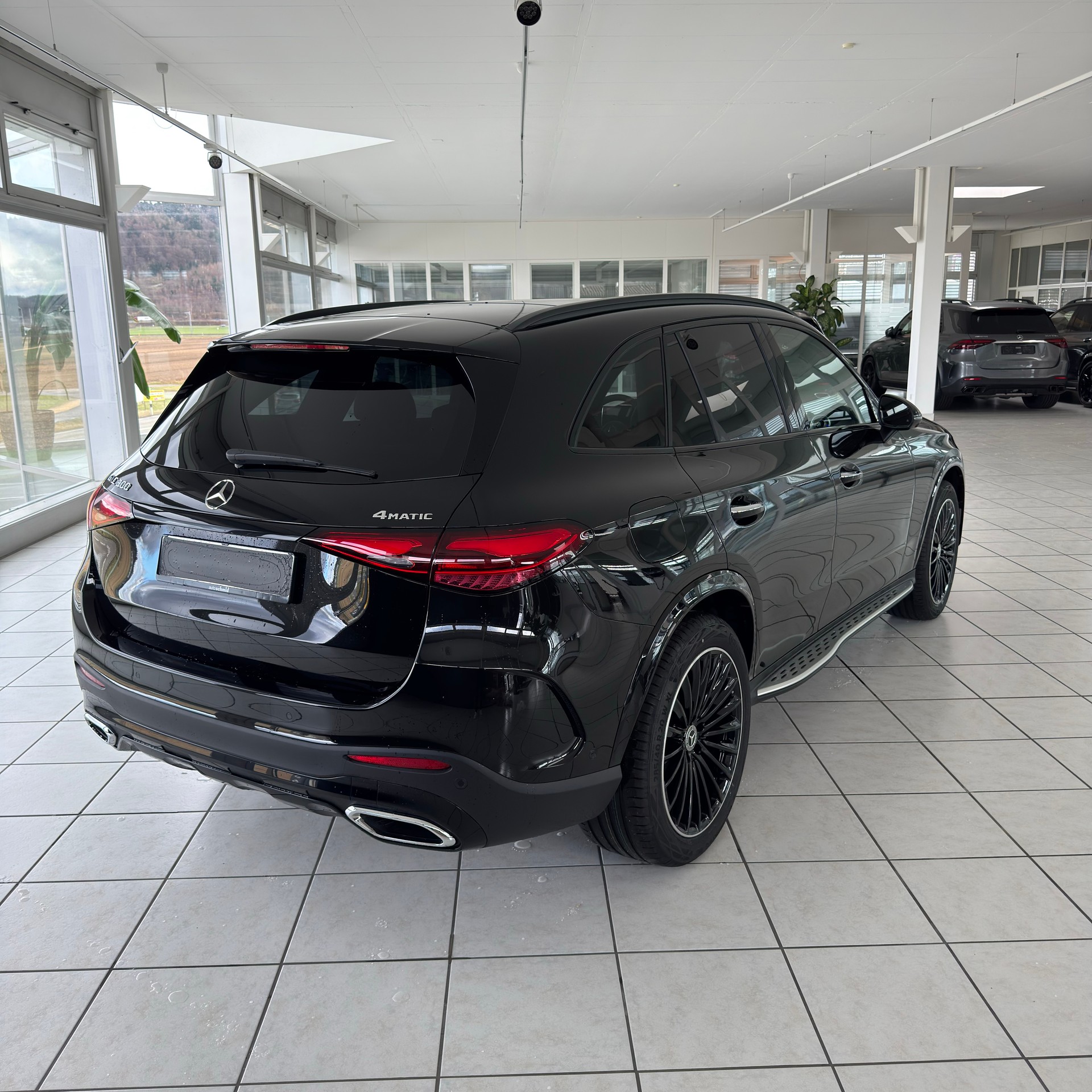 MERCEDES-BENZ GLC 300 4MATIC - 8