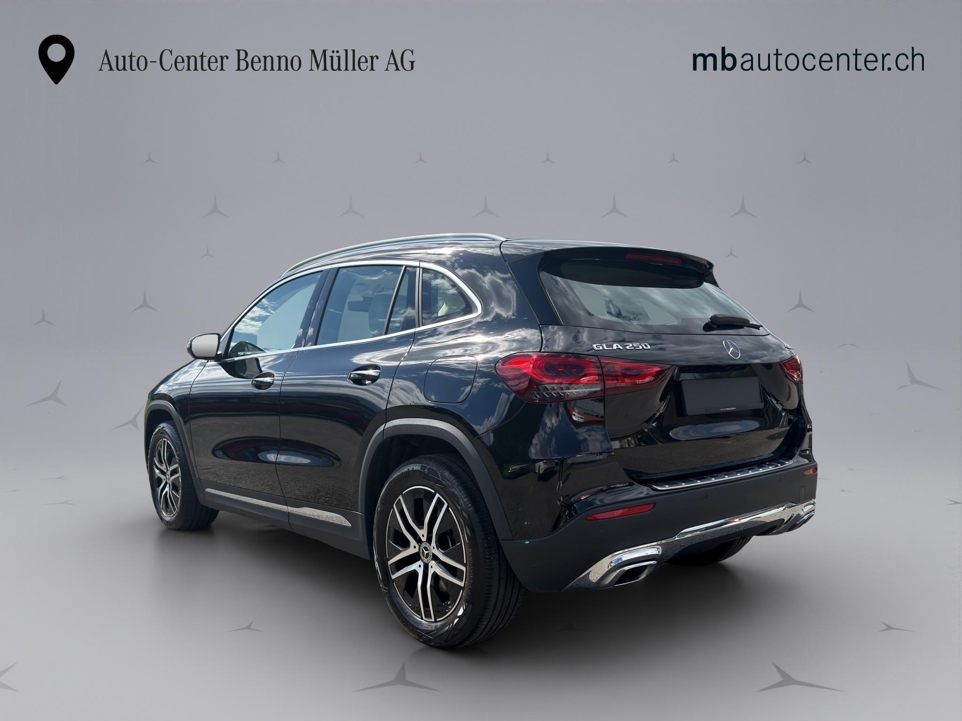 MERCEDES-BENZ GLA 250 Progressive 4matic - 3