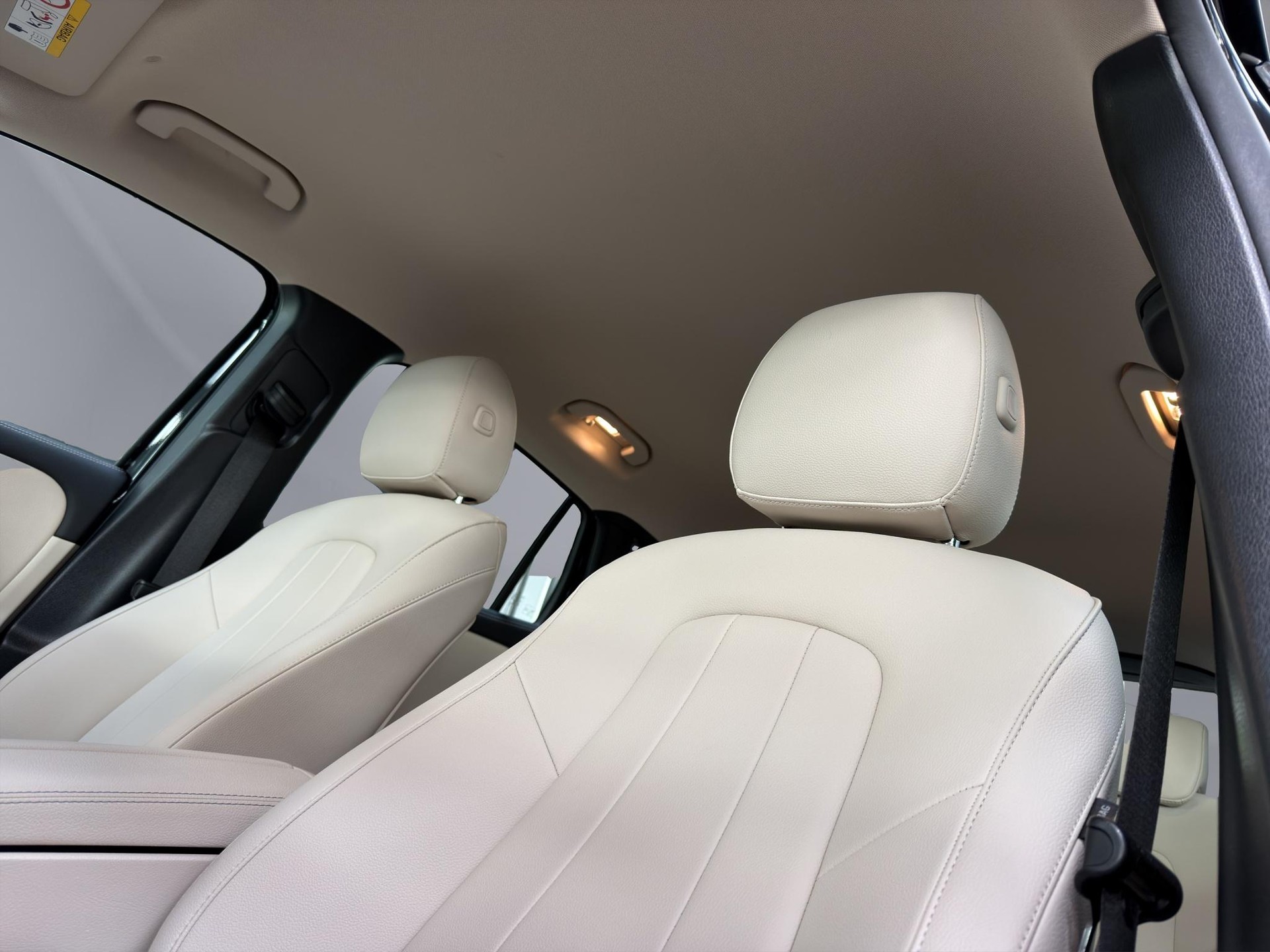 MERCEDES-BENZ GLA 250 Progressive 4matic - 11