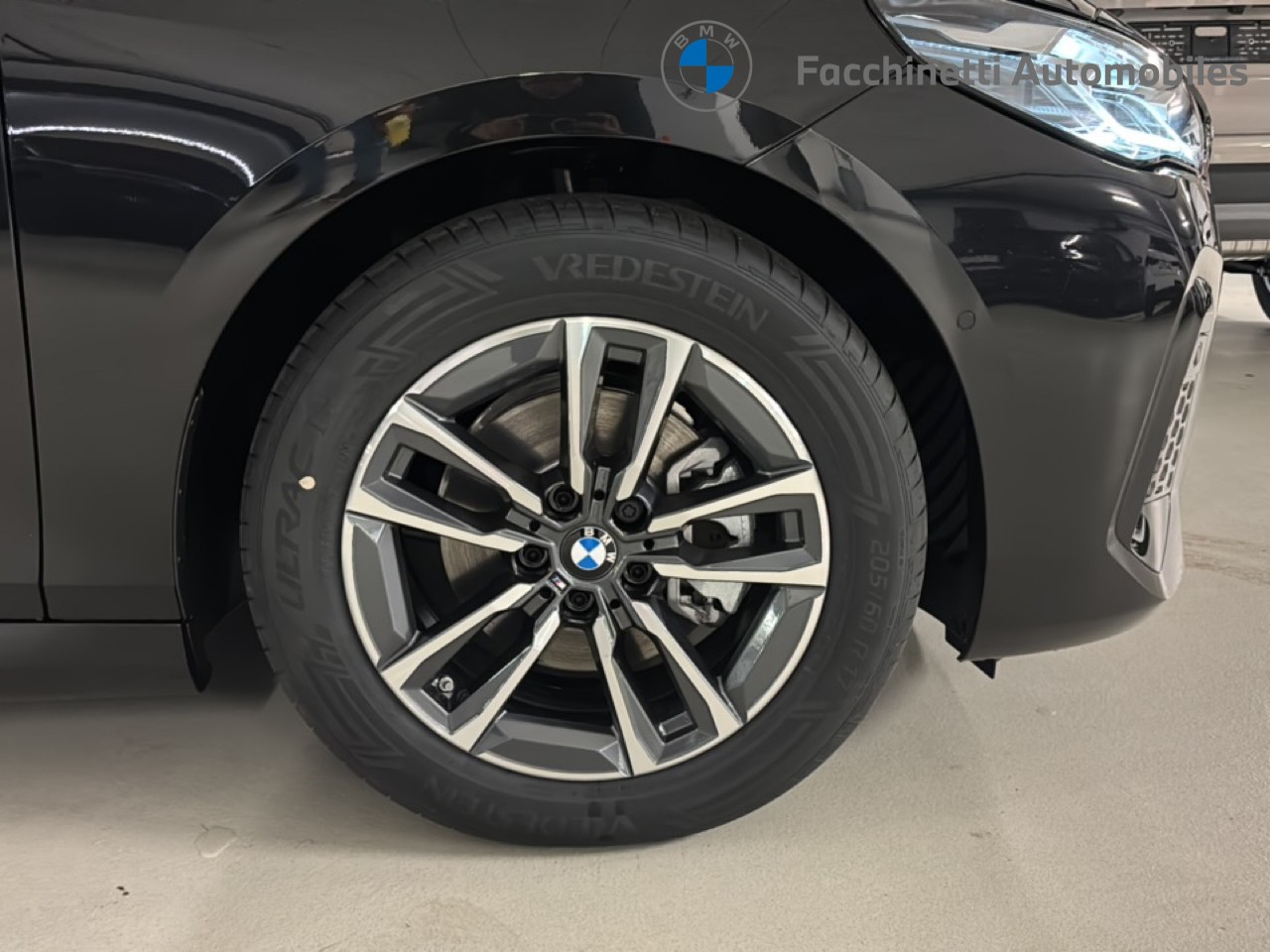 BMW 220i Active Tourer M Sport DKG - 9