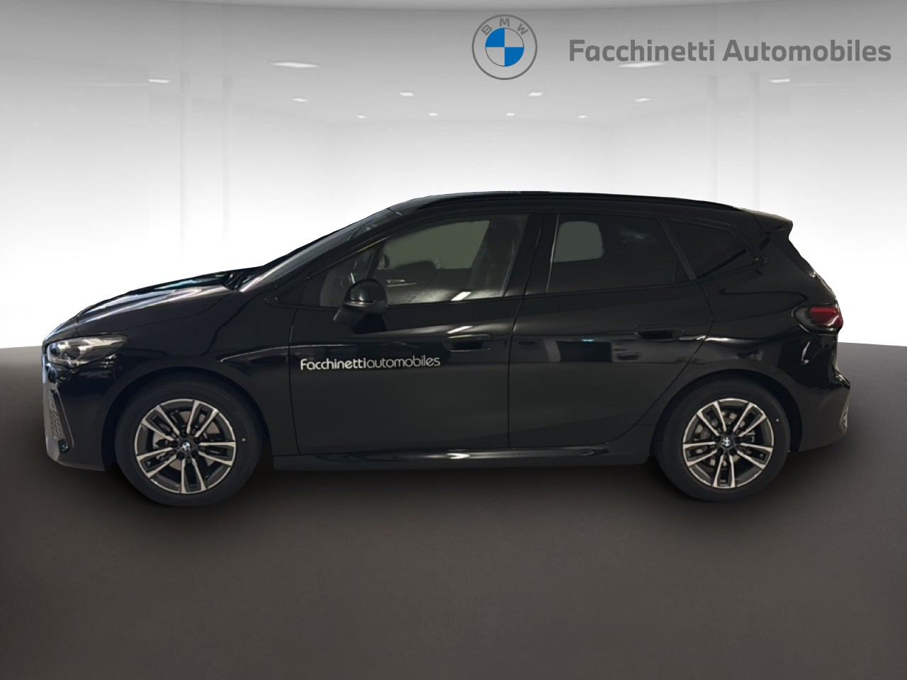 BMW 220i Active Tourer M Sport DKG - 2