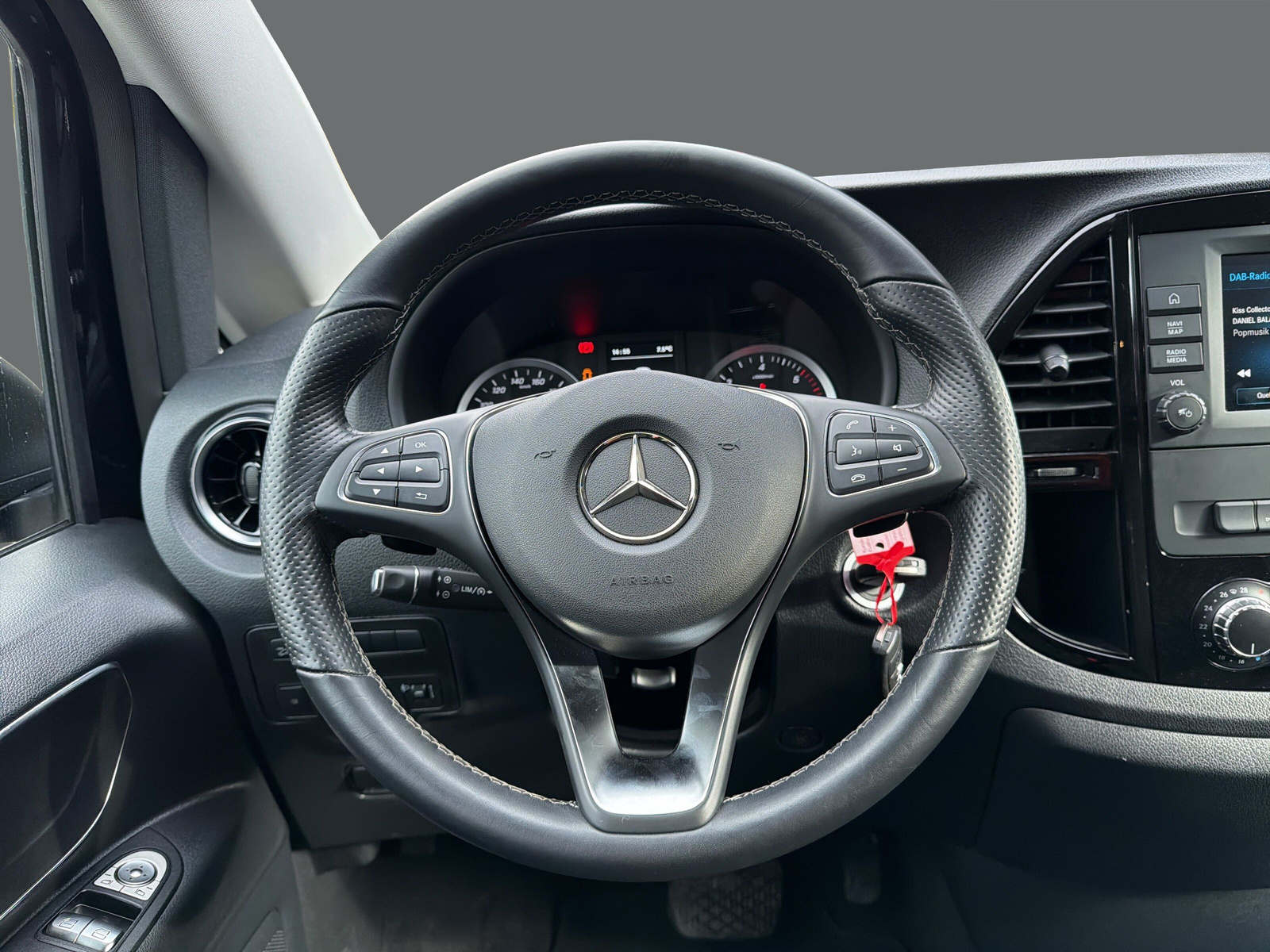 MERCEDES-BENZ Vito 116 CDI L Sel. 4M A - 10