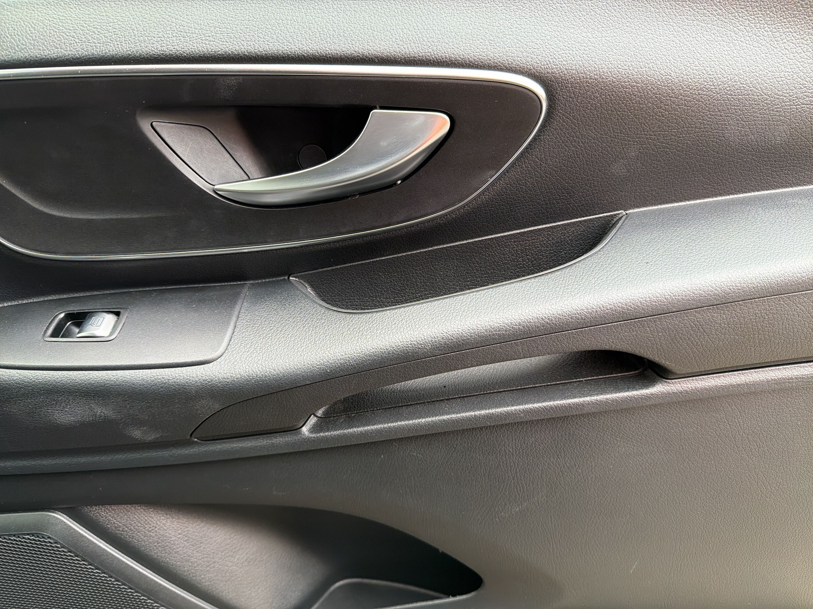 MERCEDES-BENZ Vito 116 CDI L Sel. 4M A - 17