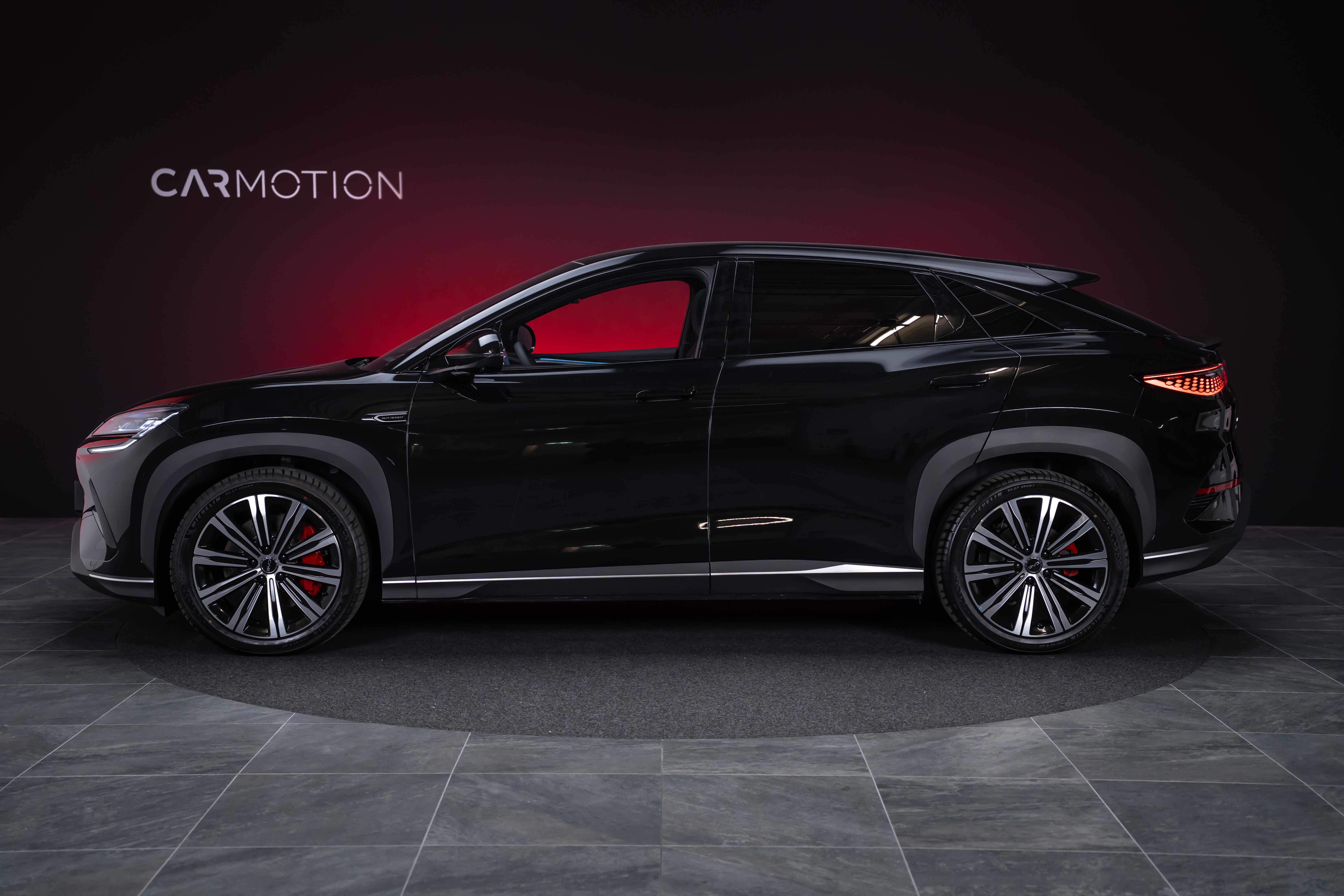 Sealion 7 91,3 kWh Excellence AWD / Panoramadach / Head-Up Display / 360° Kamera