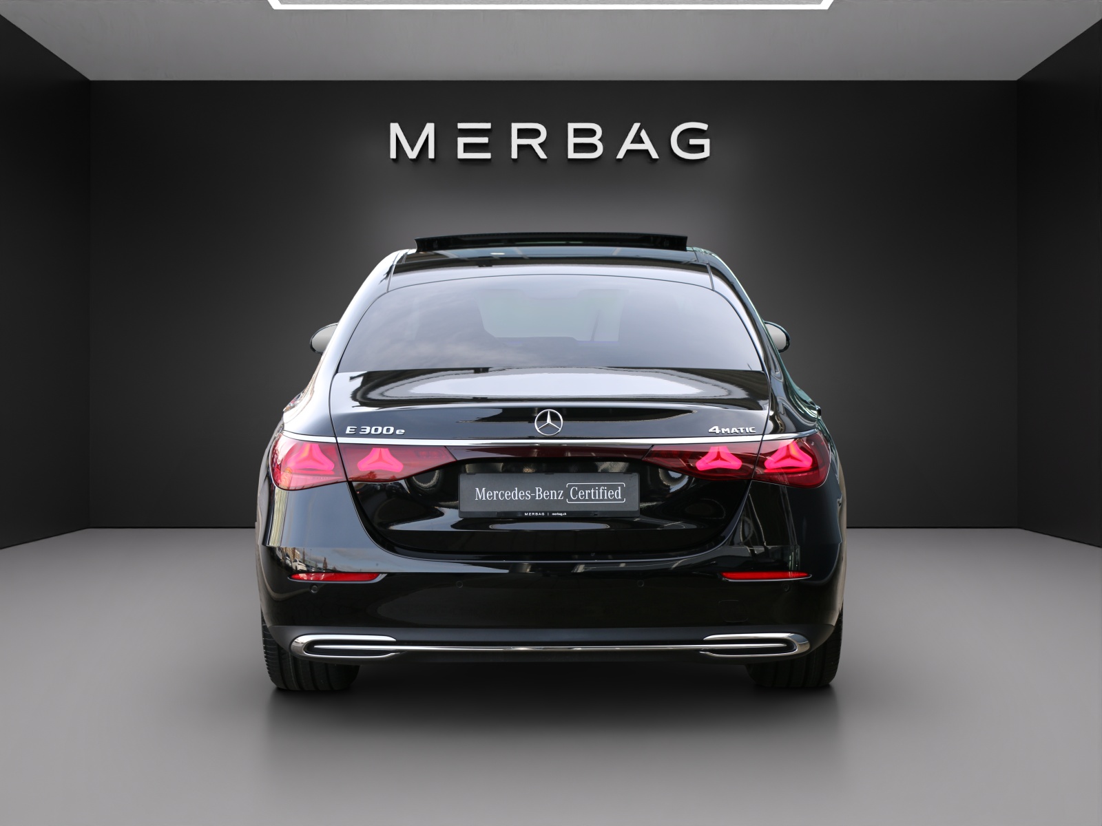 MERCEDES-BENZ E 300 e 4Matic 9G-Tronic - 4