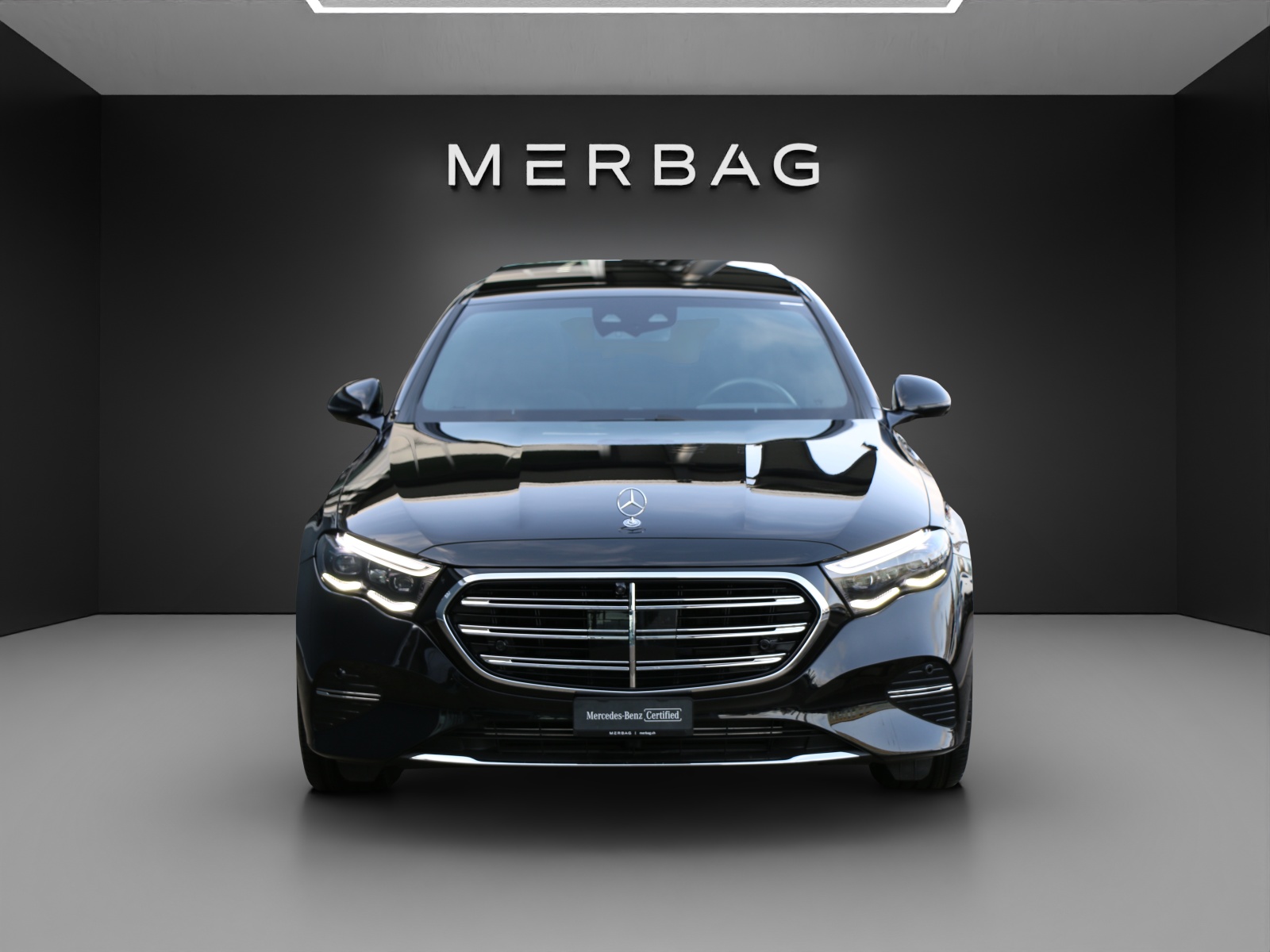 MERCEDES-BENZ E 300 e 4Matic 9G-Tronic - 14