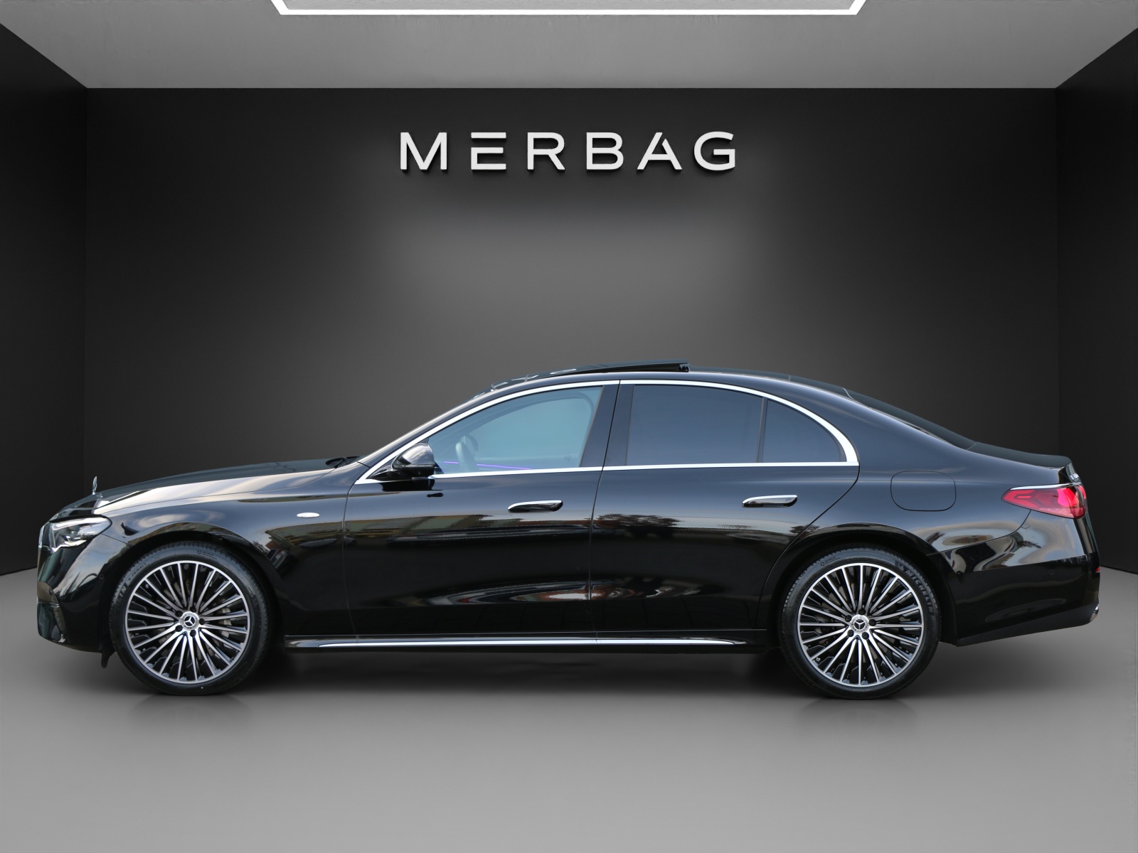 MERCEDES-BENZ E 300 e 4Matic 9G-Tronic - 2