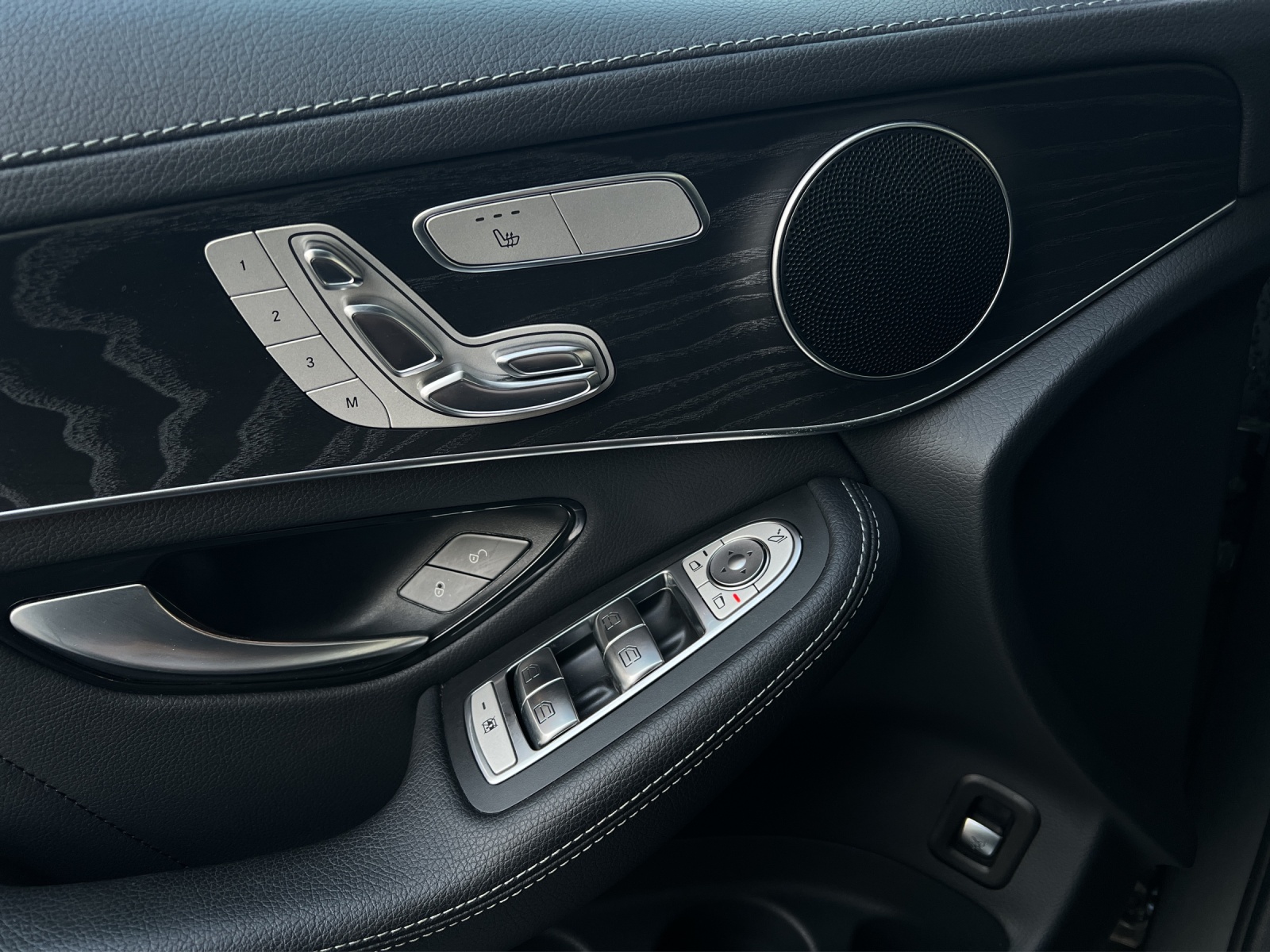 MERCEDES-BENZ GLC 300 AMG 4Matic - 13