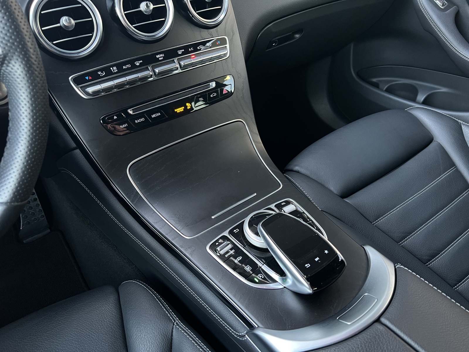 MERCEDES-BENZ GLC 300 AMG 4Matic - 11