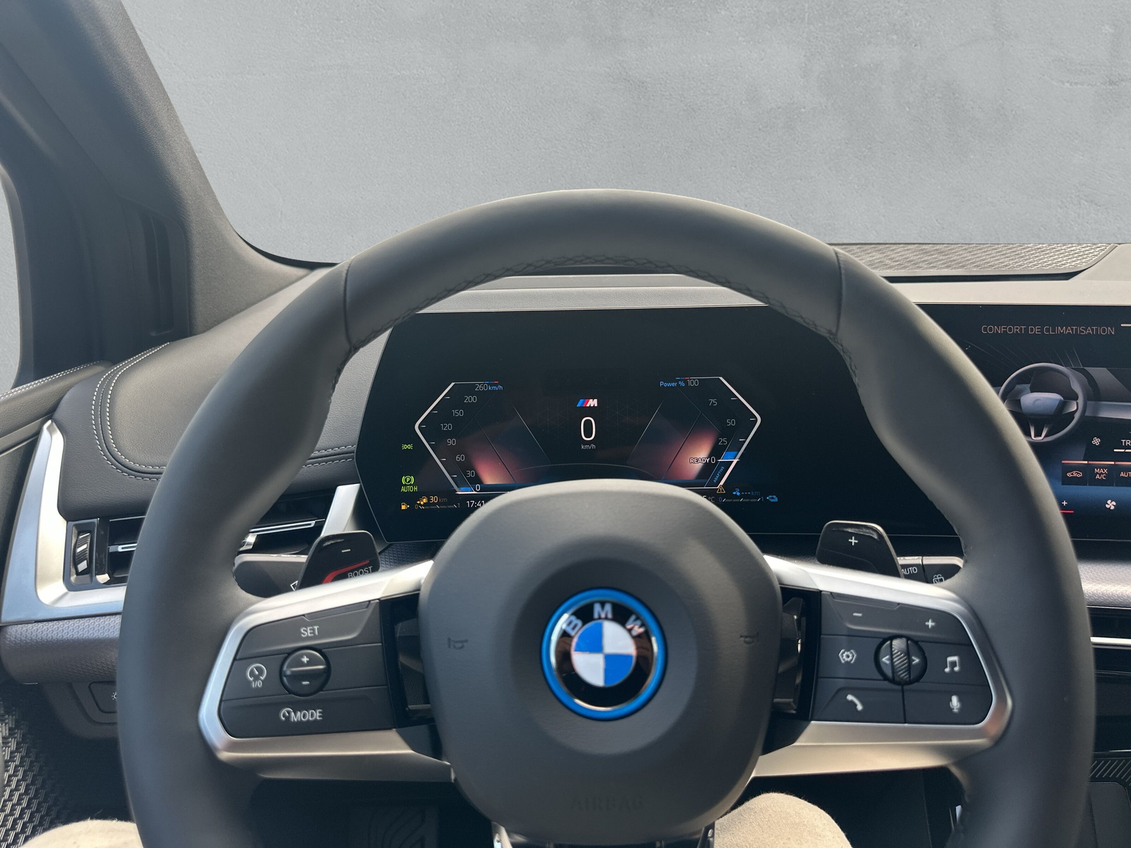 BMW 225e xDrive Active Tourer - 23