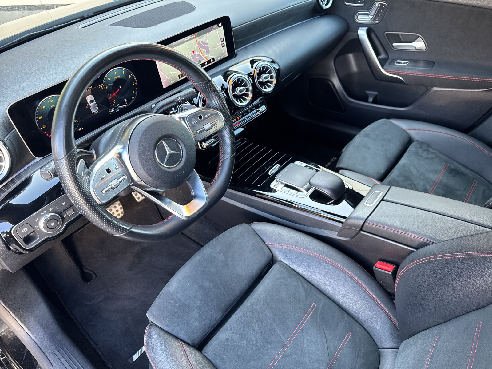 MERCEDES-BENZ A 250 AMG Line 4Matic - 20