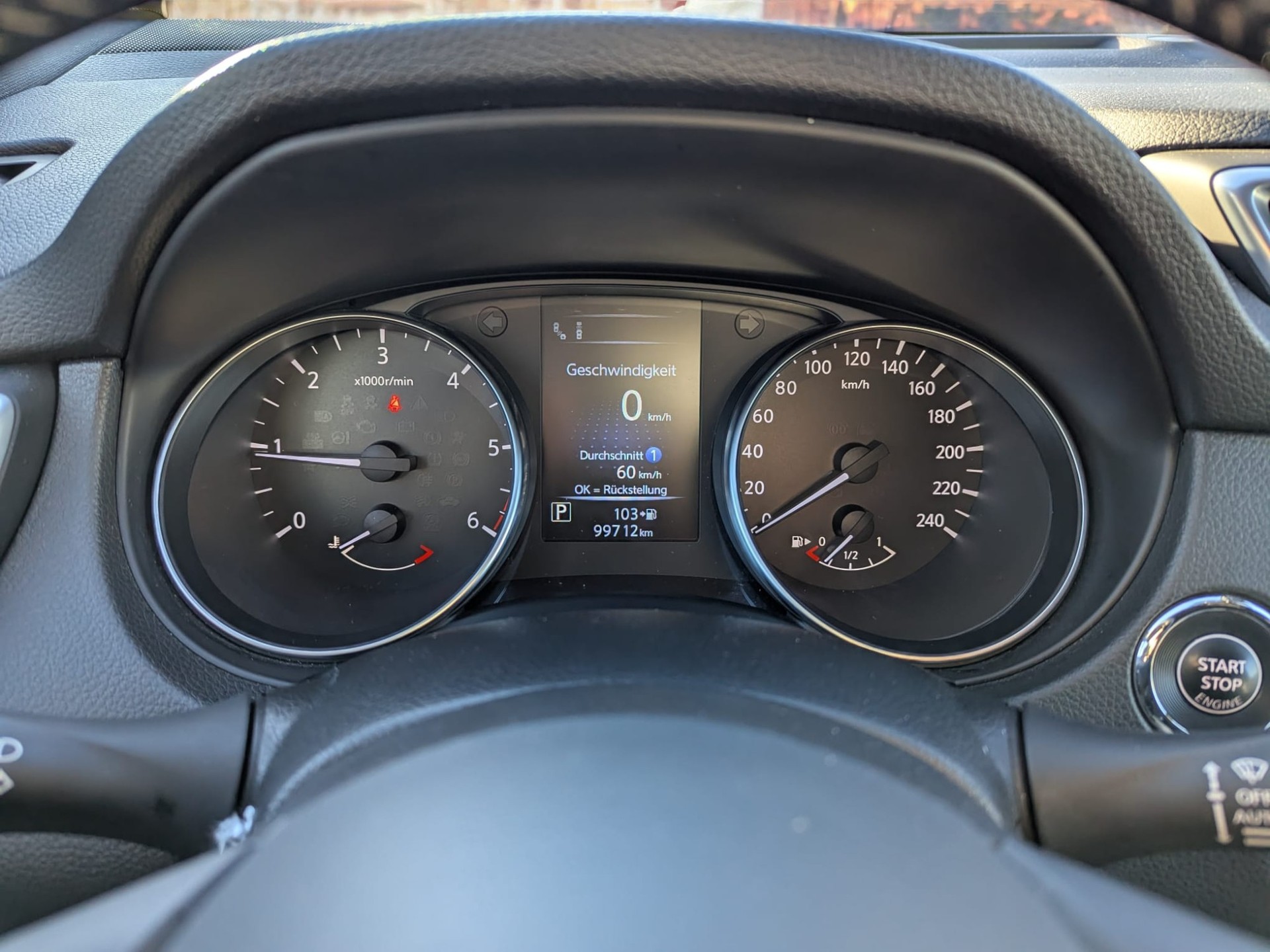 NISSAN Qashqai 1.6 dCi tekna+ Xtronic CVT - 11